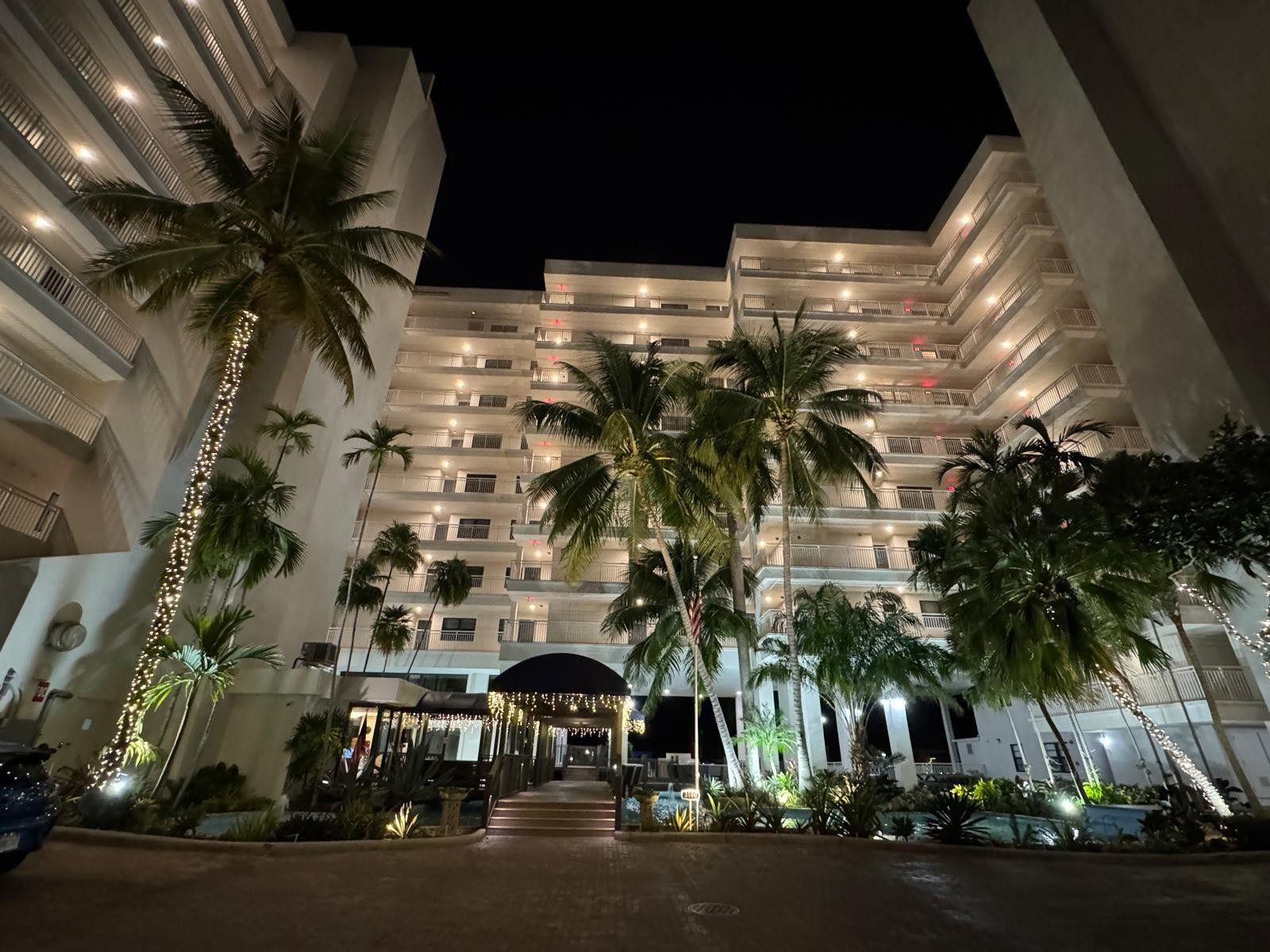 3100 NE 48th #908, Fort Lauderdale FL 33308