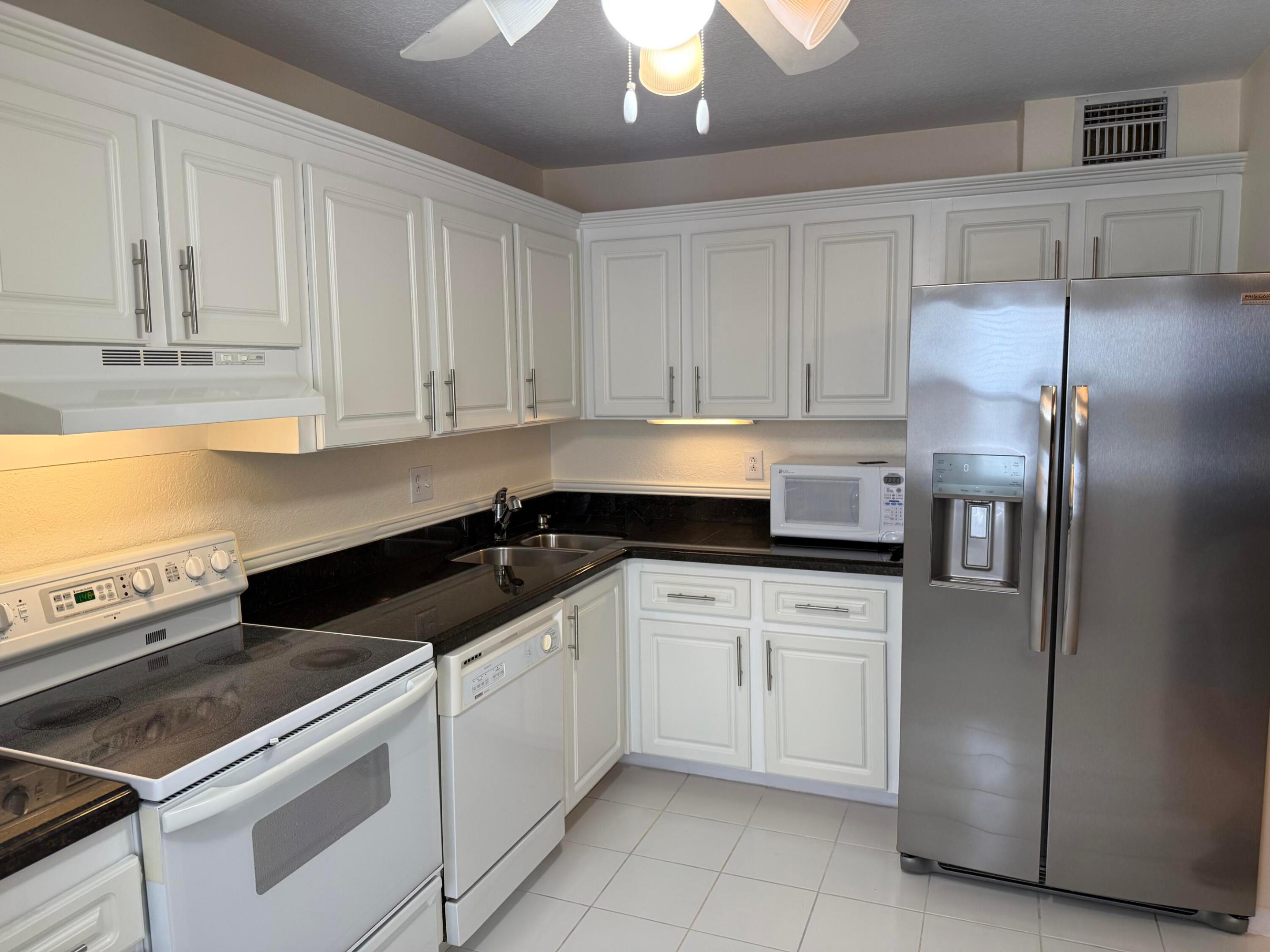 3100 NE 48th #908, Fort Lauderdale FL 33308