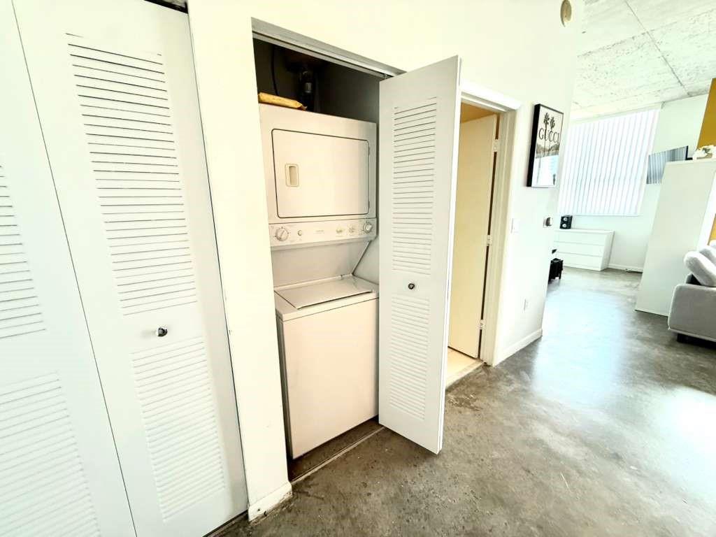 133 NE 2nd Ave #2215, Miami FL 33132