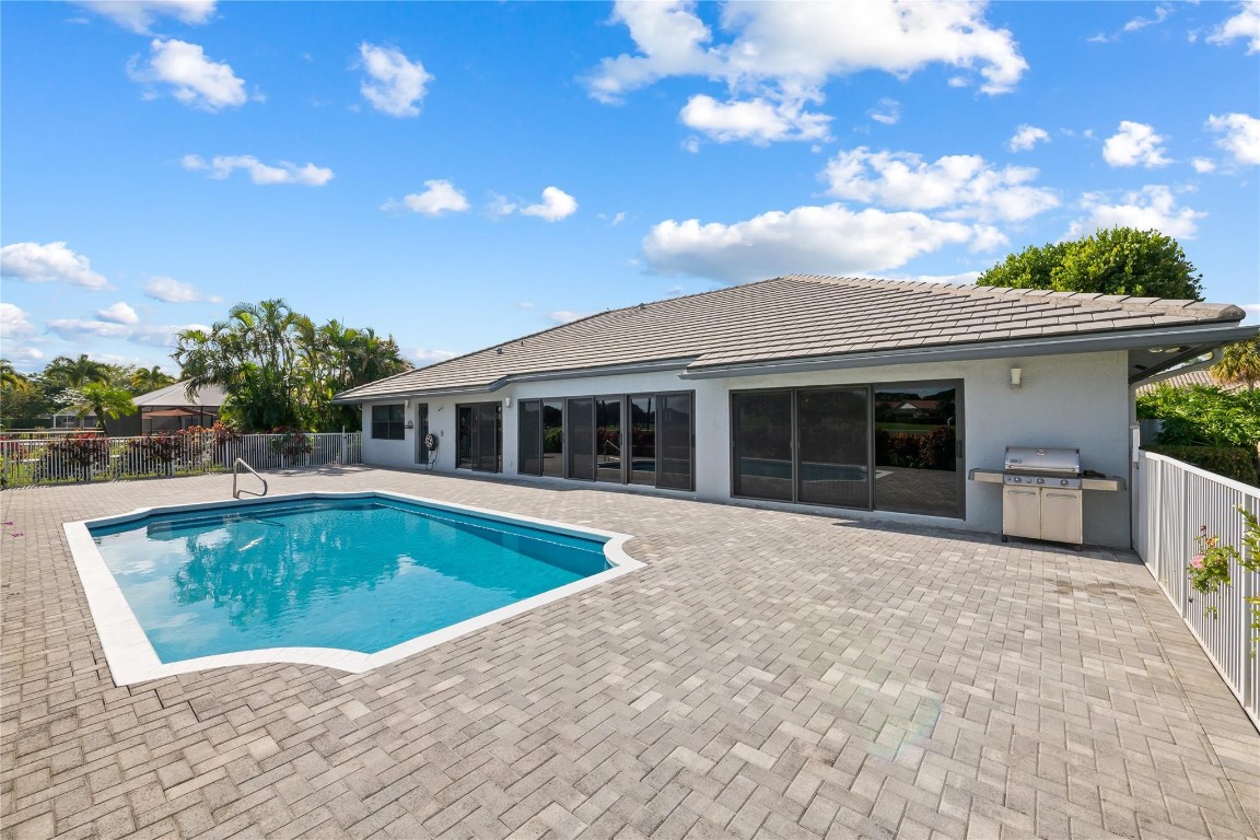 11043 Boca Woods, Boca Raton FL 33428