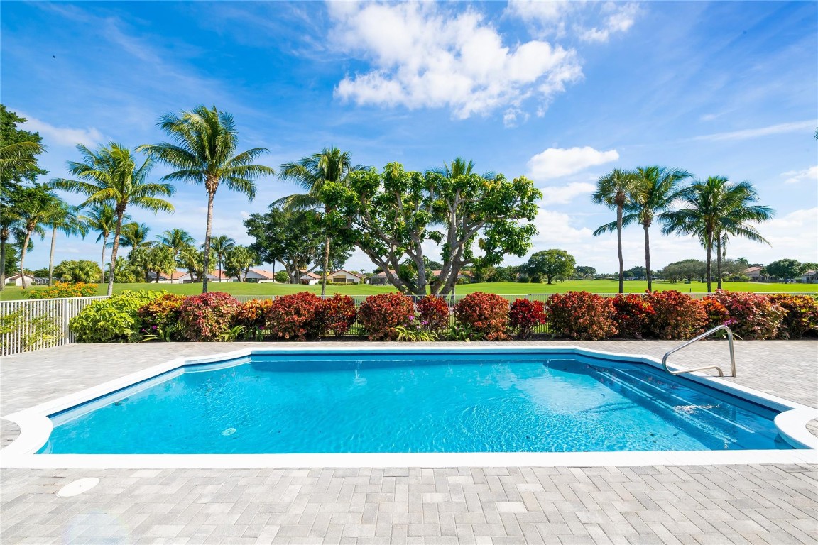 11043 Boca Woods, Boca Raton FL 33428
