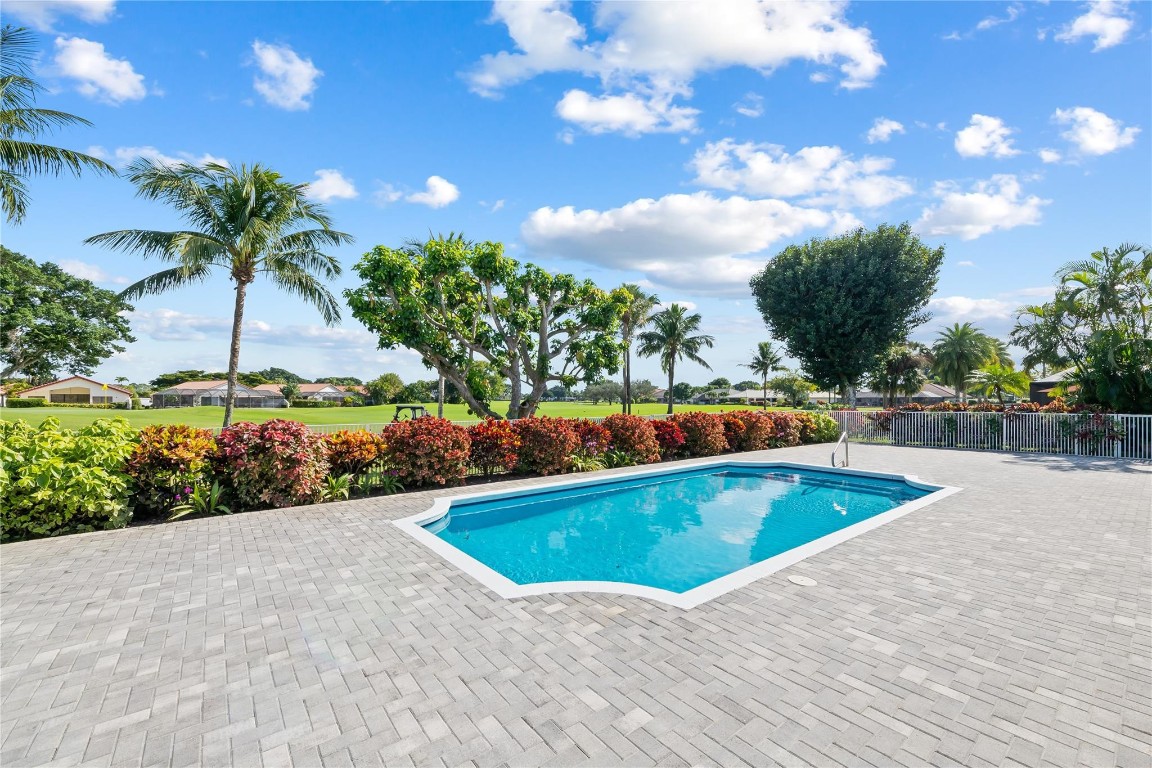 11043 Boca Woods, Boca Raton FL 33428