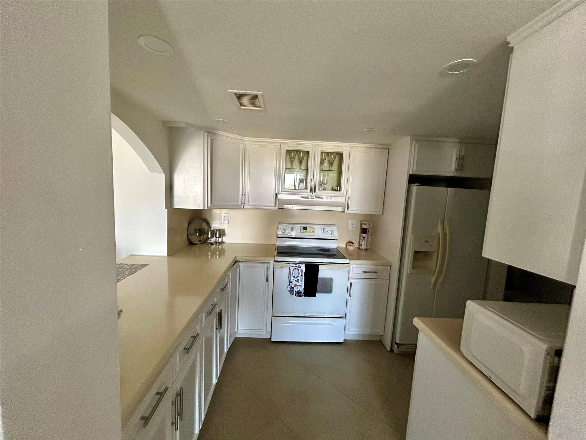 7040 Coral #501, Miami FL 33155