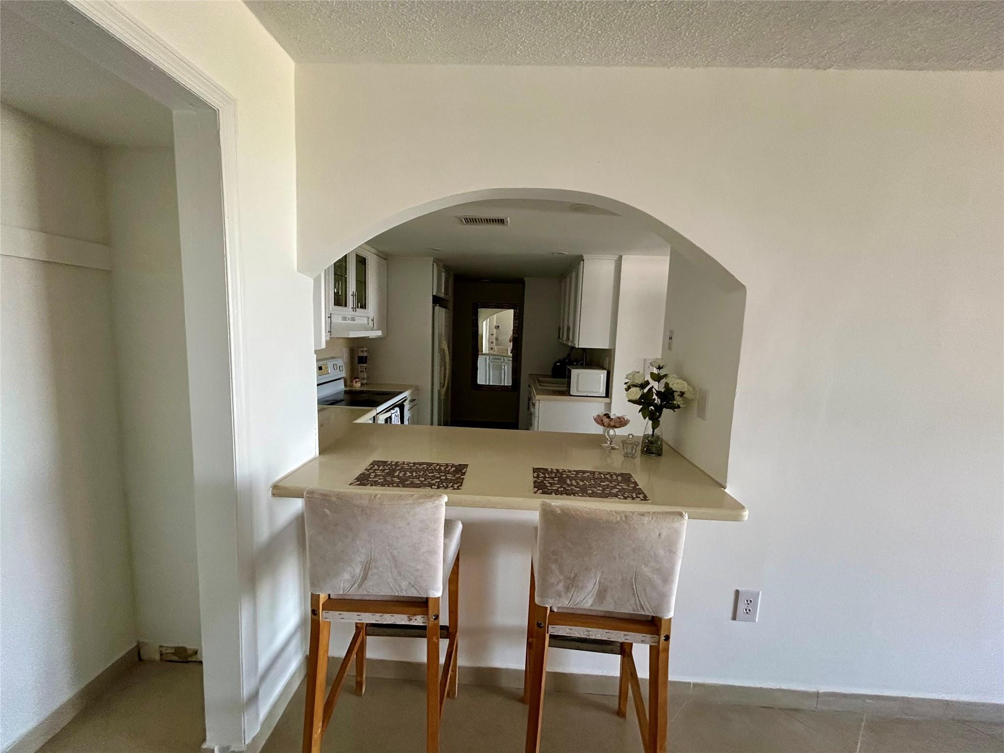 7040 Coral #501, Miami FL 33155