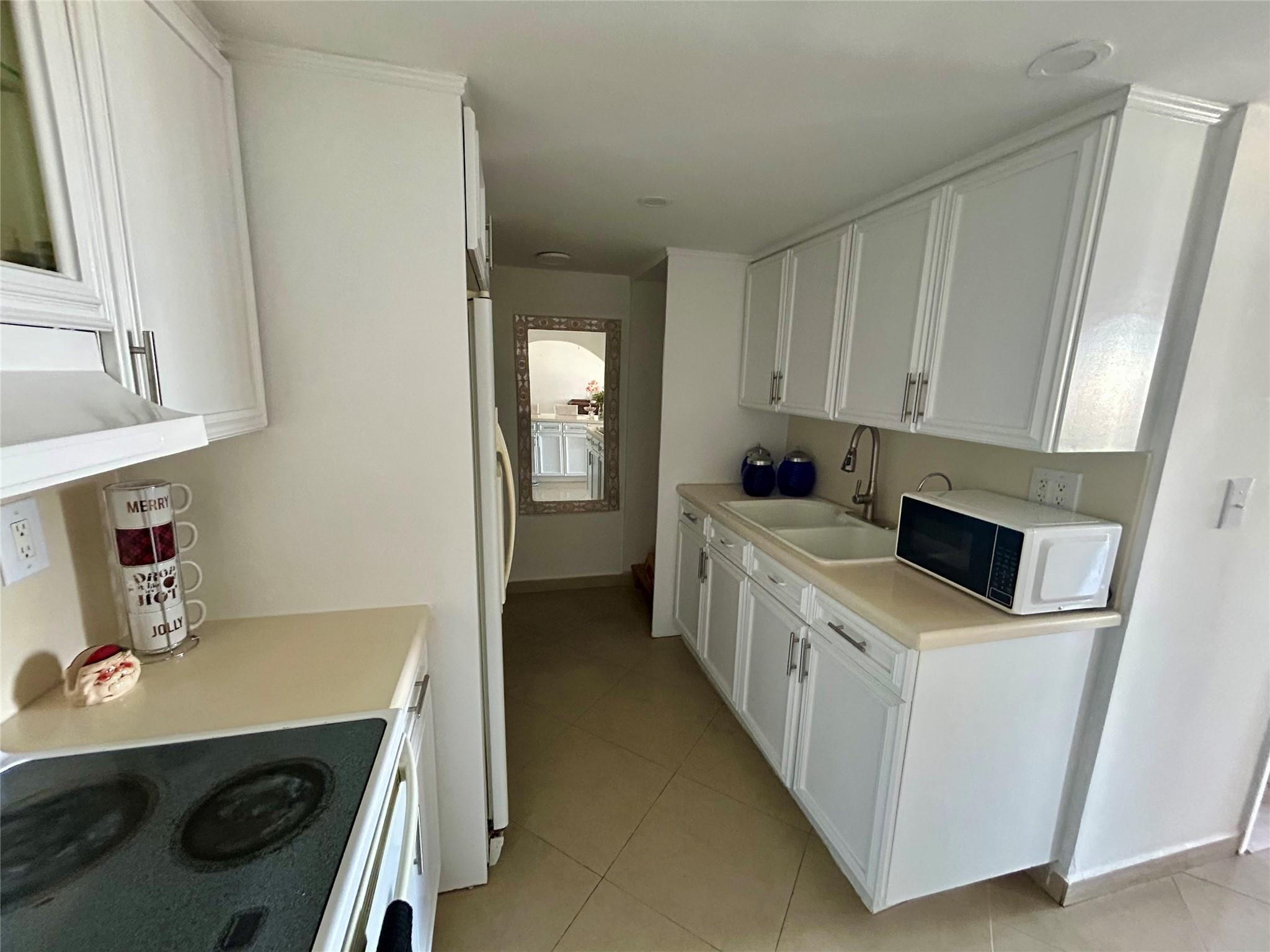 7040 Coral #501, Miami FL 33155