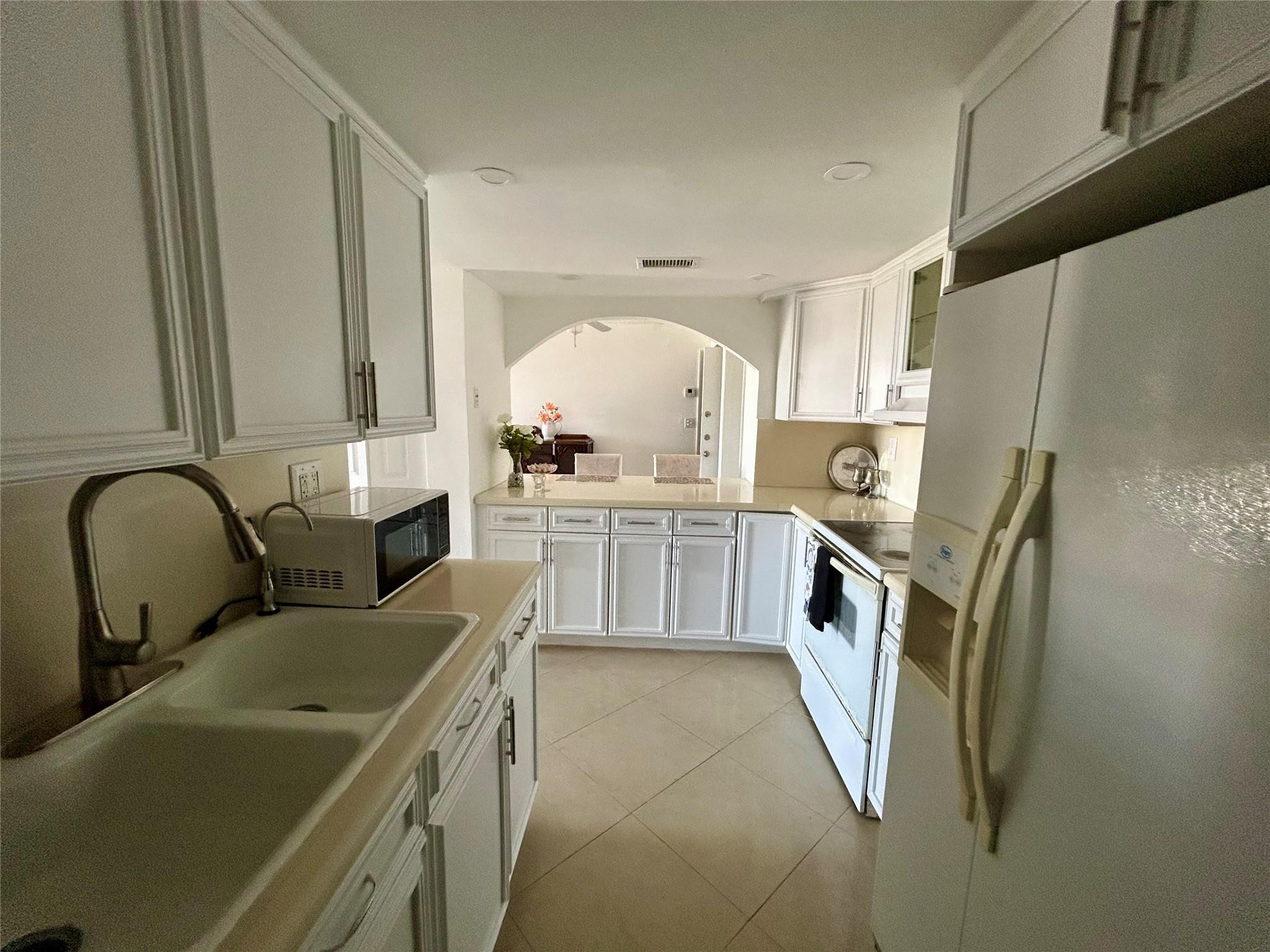 7040 Coral #501, Miami FL 33155