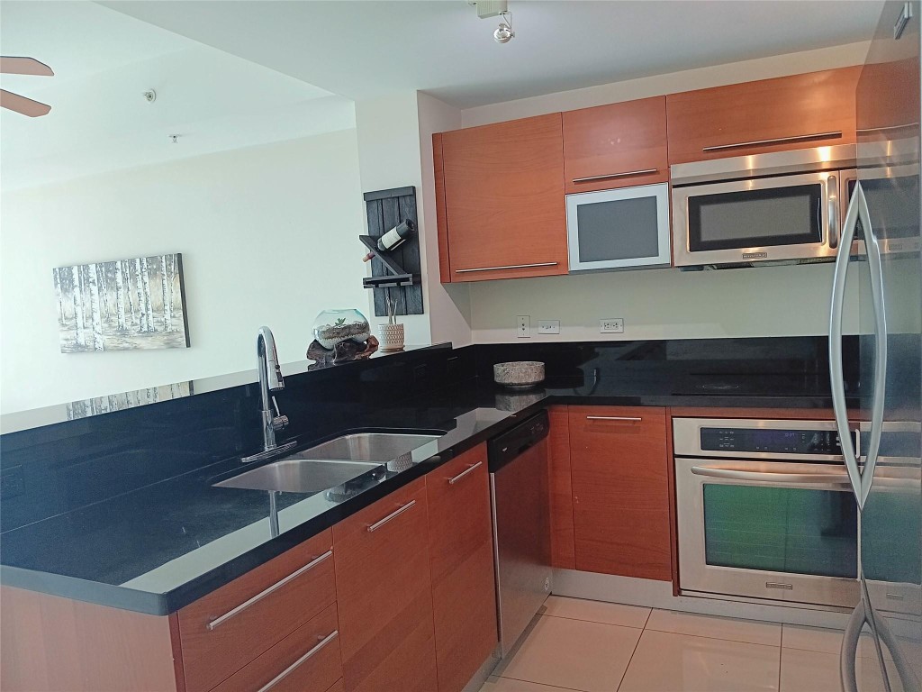 253 NE 2nd #1103, Miami FL 33132