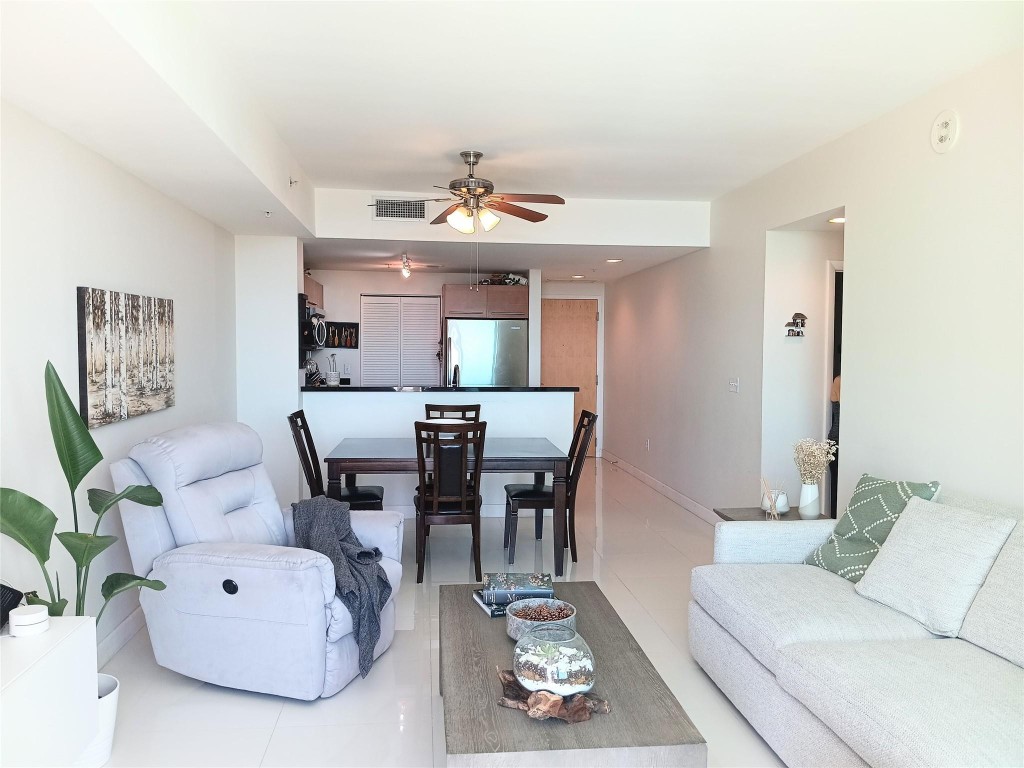 253 NE 2nd #1103, Miami FL 33132