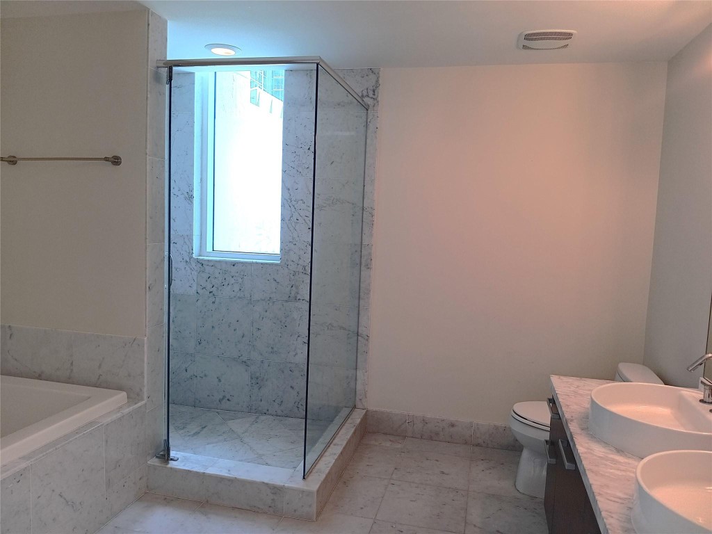 253 NE 2nd #1103, Miami FL 33132