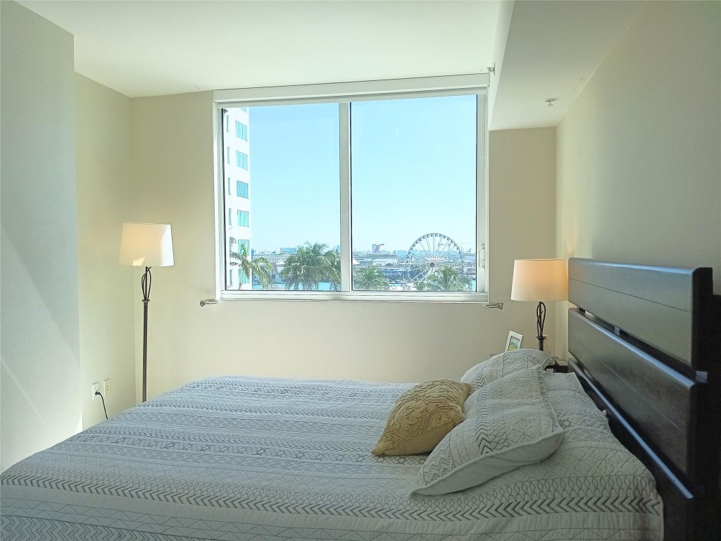 253 NE 2nd #1103, Miami FL 33132