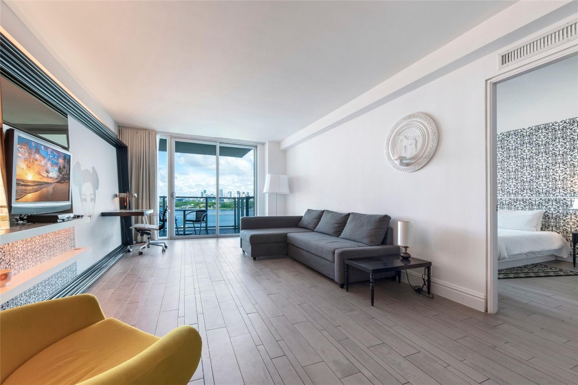 1100 West #1010, Miami Beach FL 33139