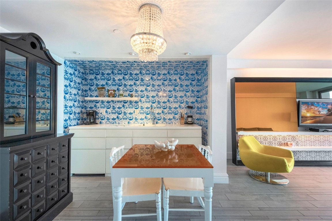 1100 West #1010, Miami Beach FL 33139