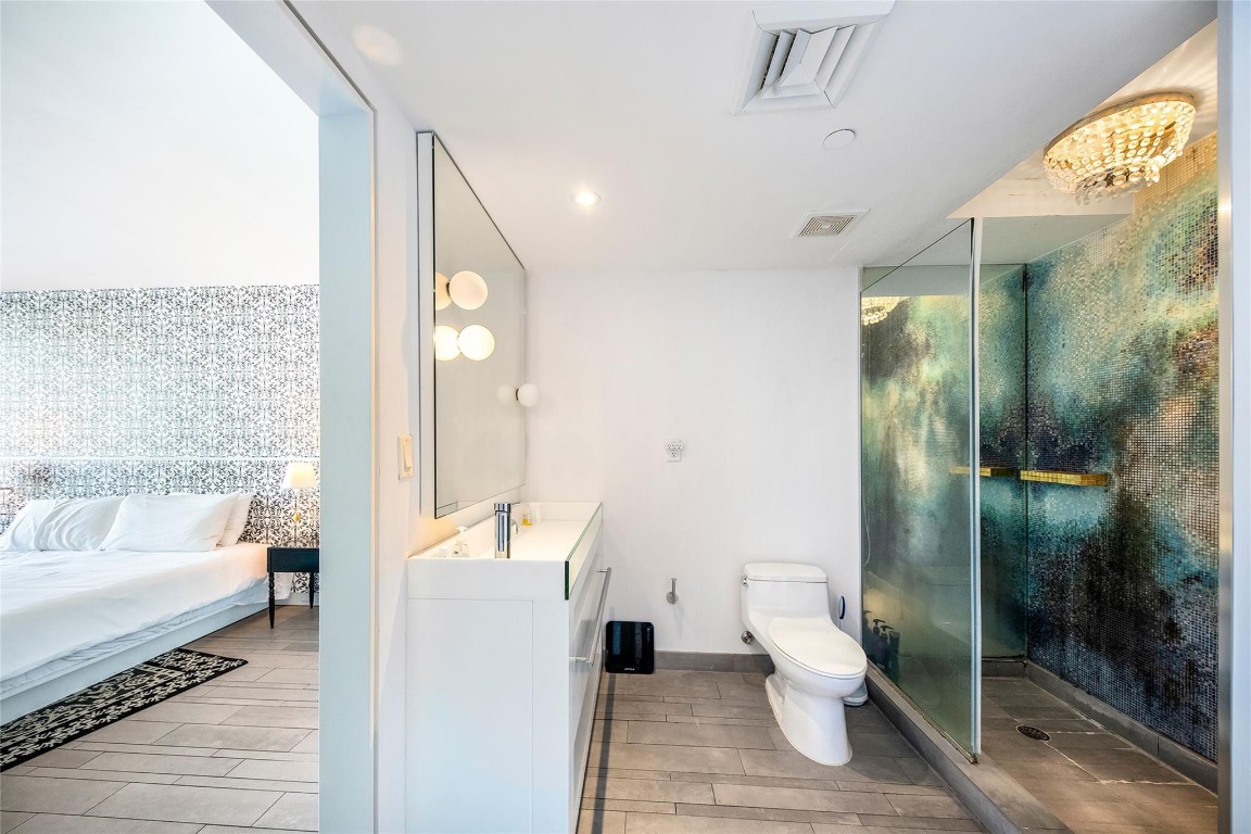 1100 West #1010, Miami Beach FL 33139