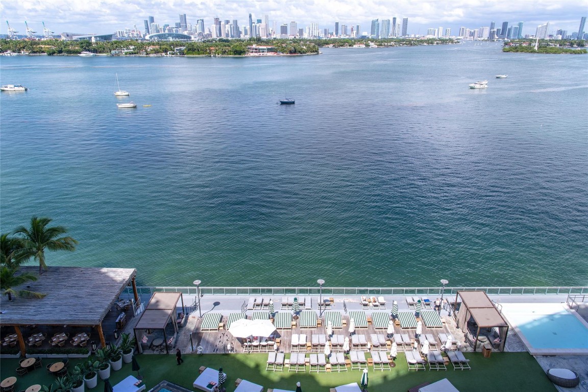 1100 West #1010, Miami Beach FL 33139