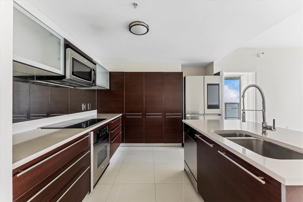 1900 Bayshore #3702, Miami FL 33132