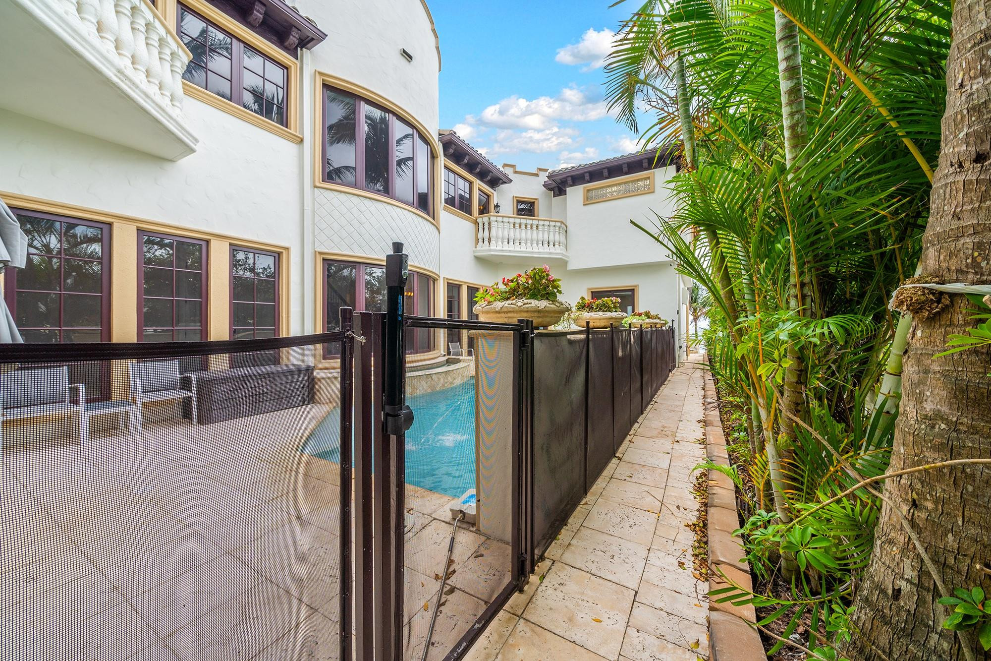 2760 N Atlantic, Fort Lauderdale FL 33308
