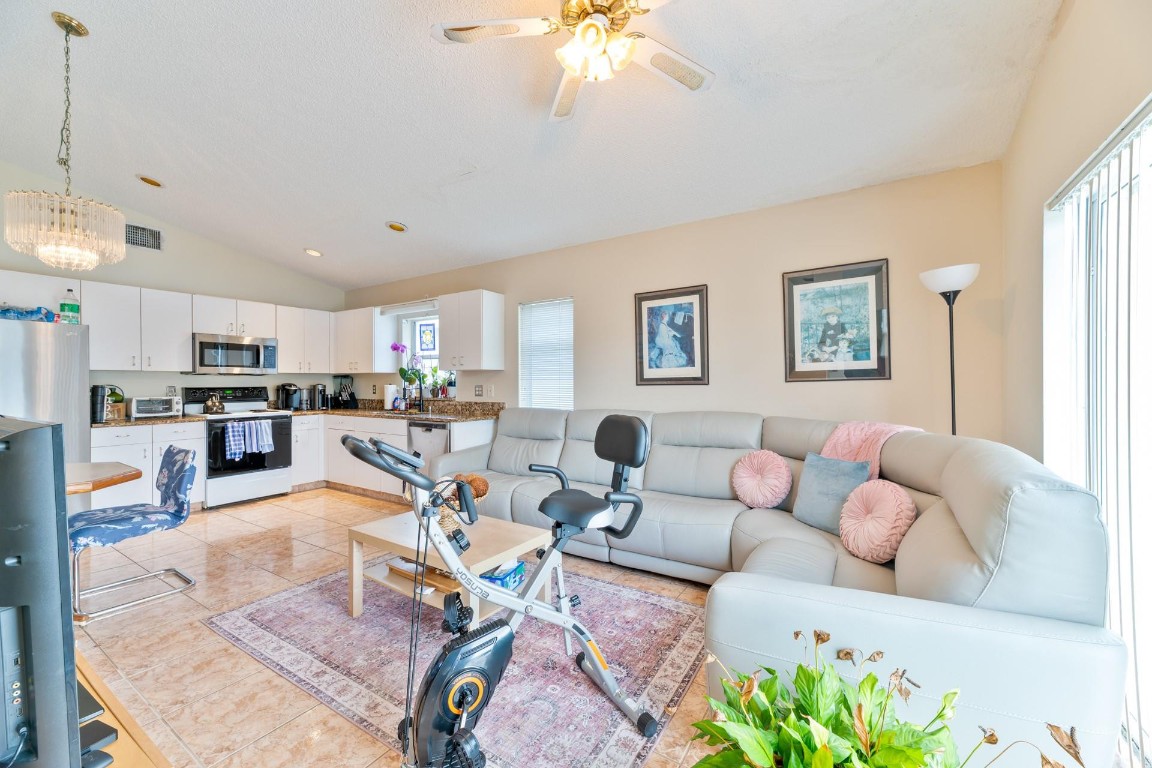 9550 Islamorada, Boca Raton FL 33496