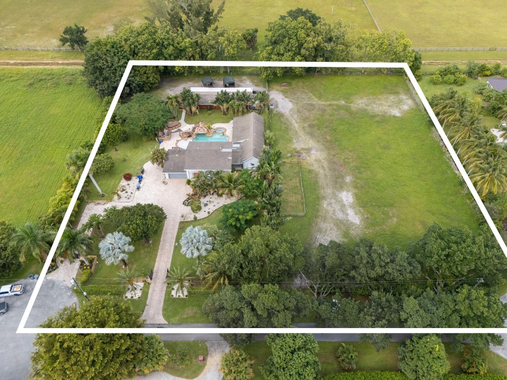 8233 Stagecoach, Boca Raton FL 33496