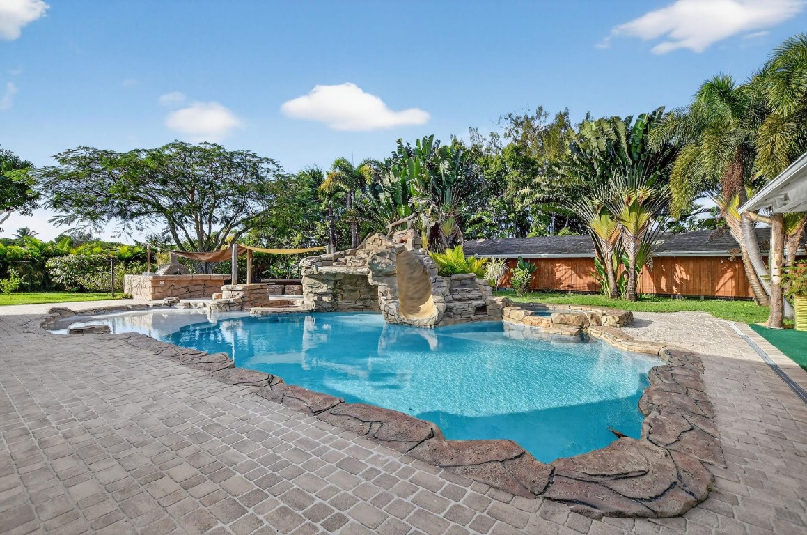 8233 Stagecoach, Boca Raton FL 33496