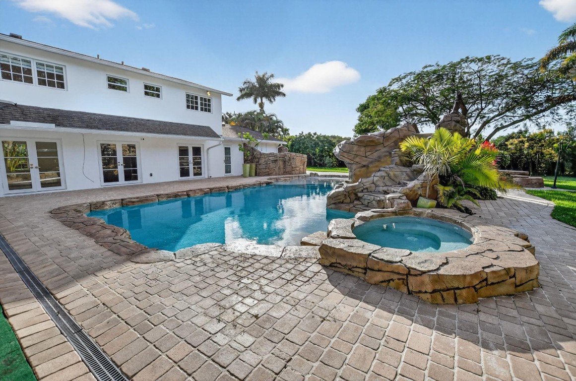 8233 Stagecoach, Boca Raton FL 33496