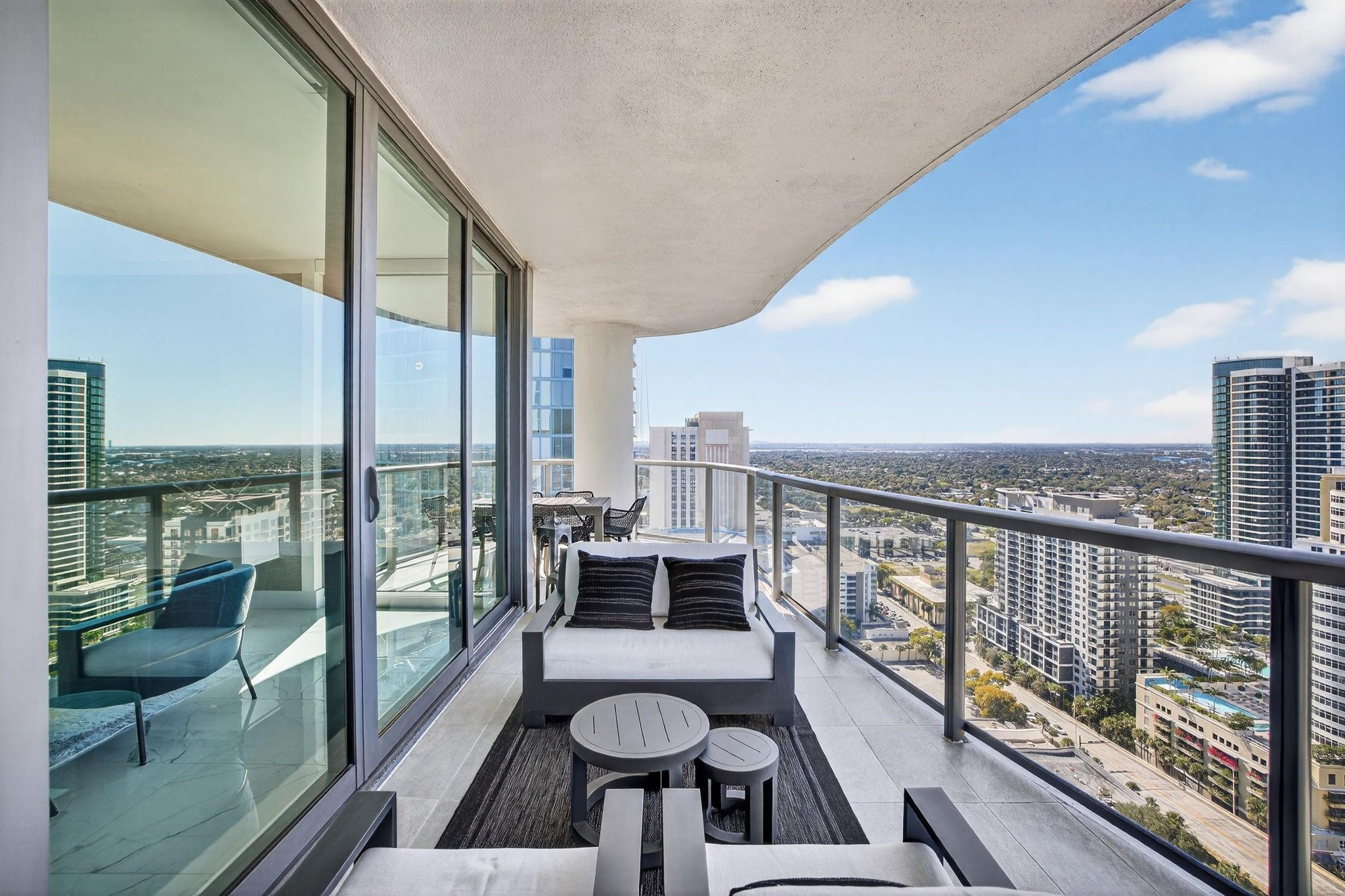100 E Las Olas #3004, Fort Lauderdale FL 33301