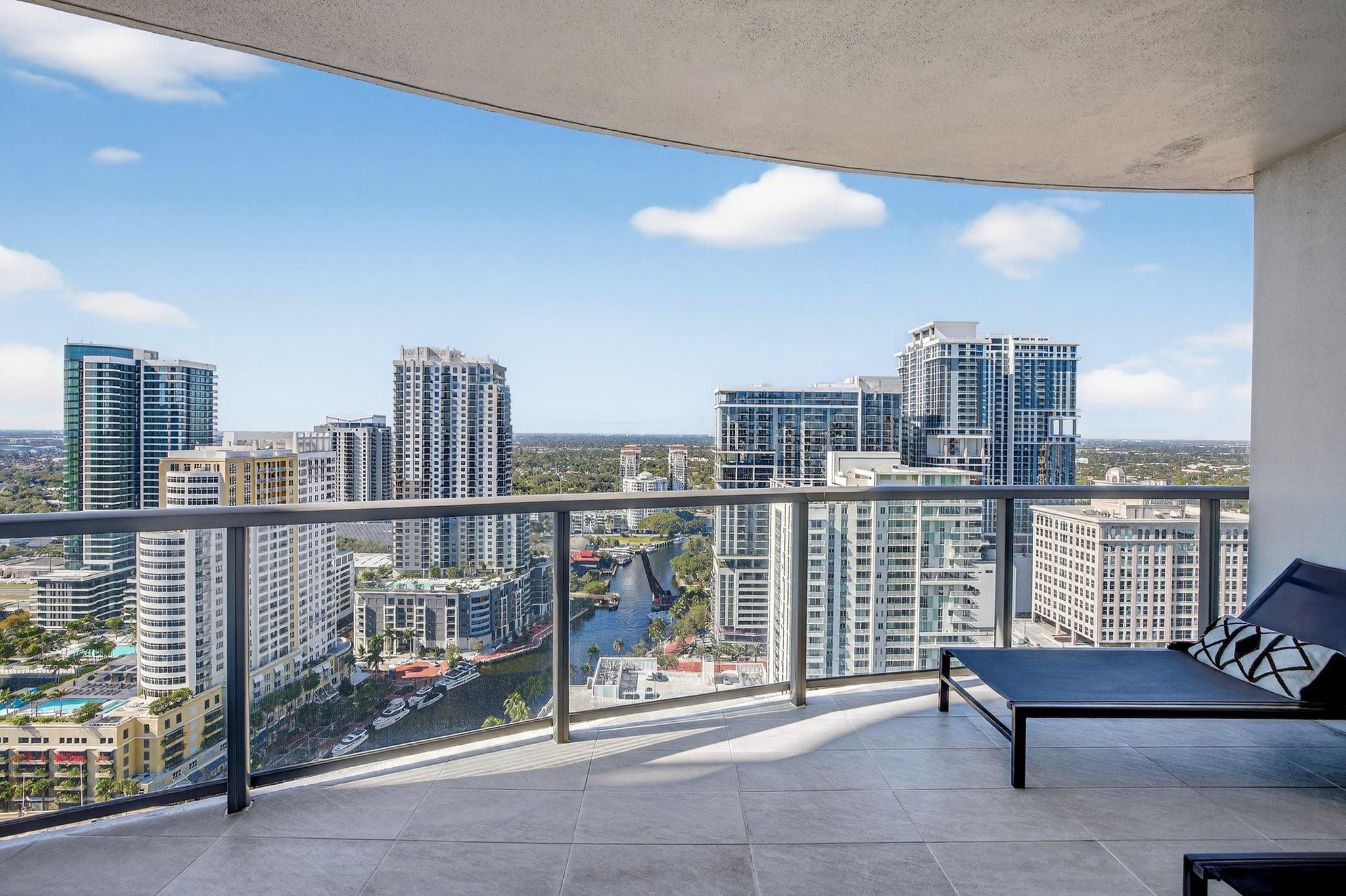 100 E Las Olas #3004, Fort Lauderdale FL 33301