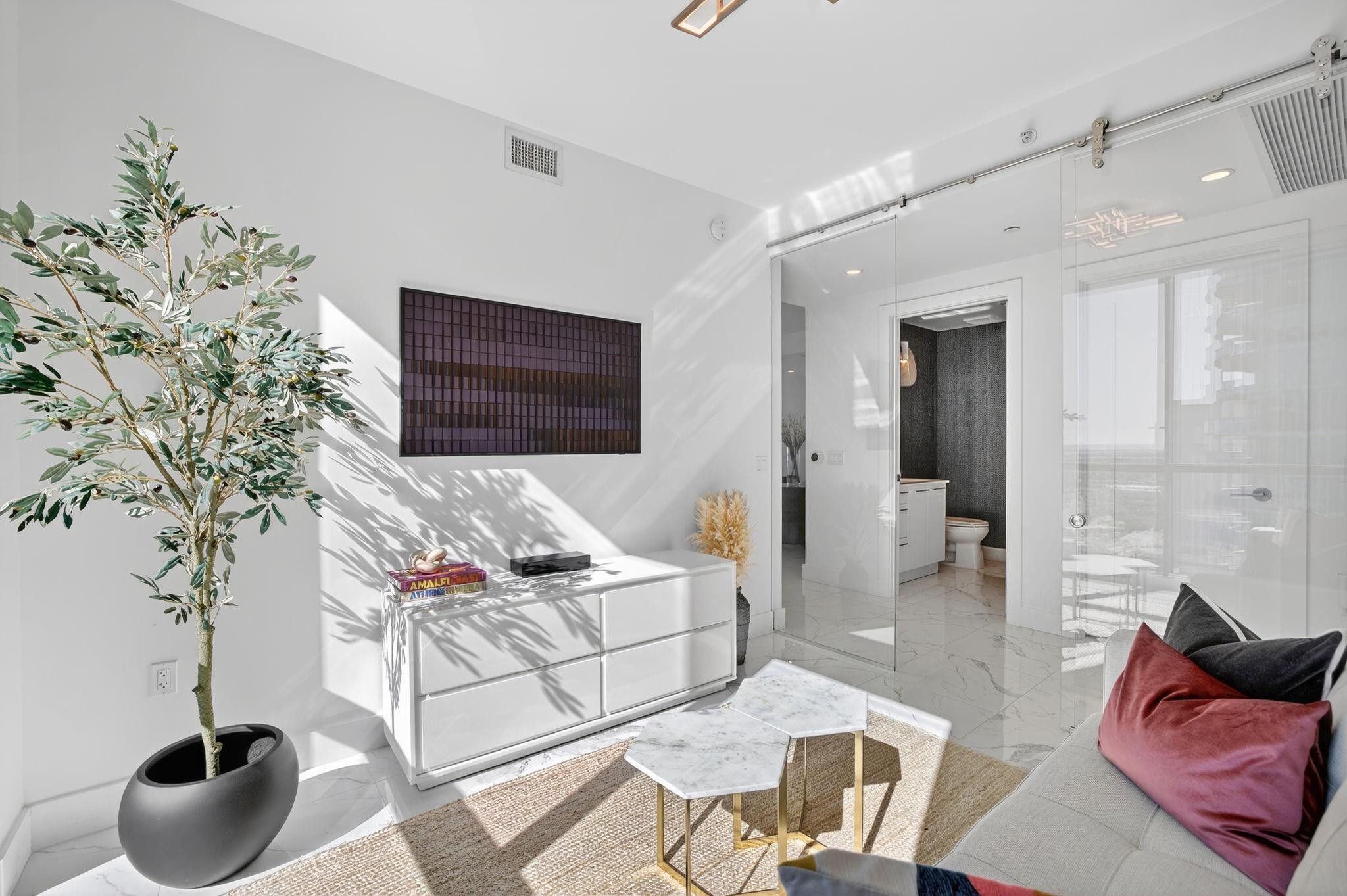 100 E Las Olas #3004, Fort Lauderdale FL 33301