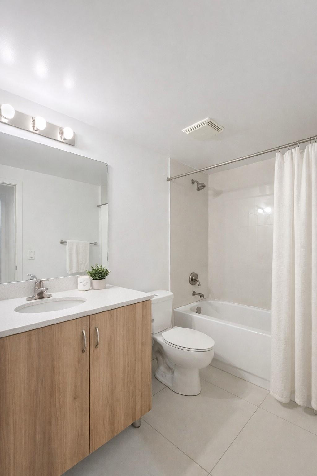 601 NE 23rd #902, Miami FL 33137