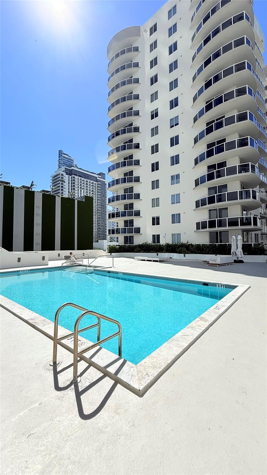 601 NE 23rd #902, Miami FL 33137