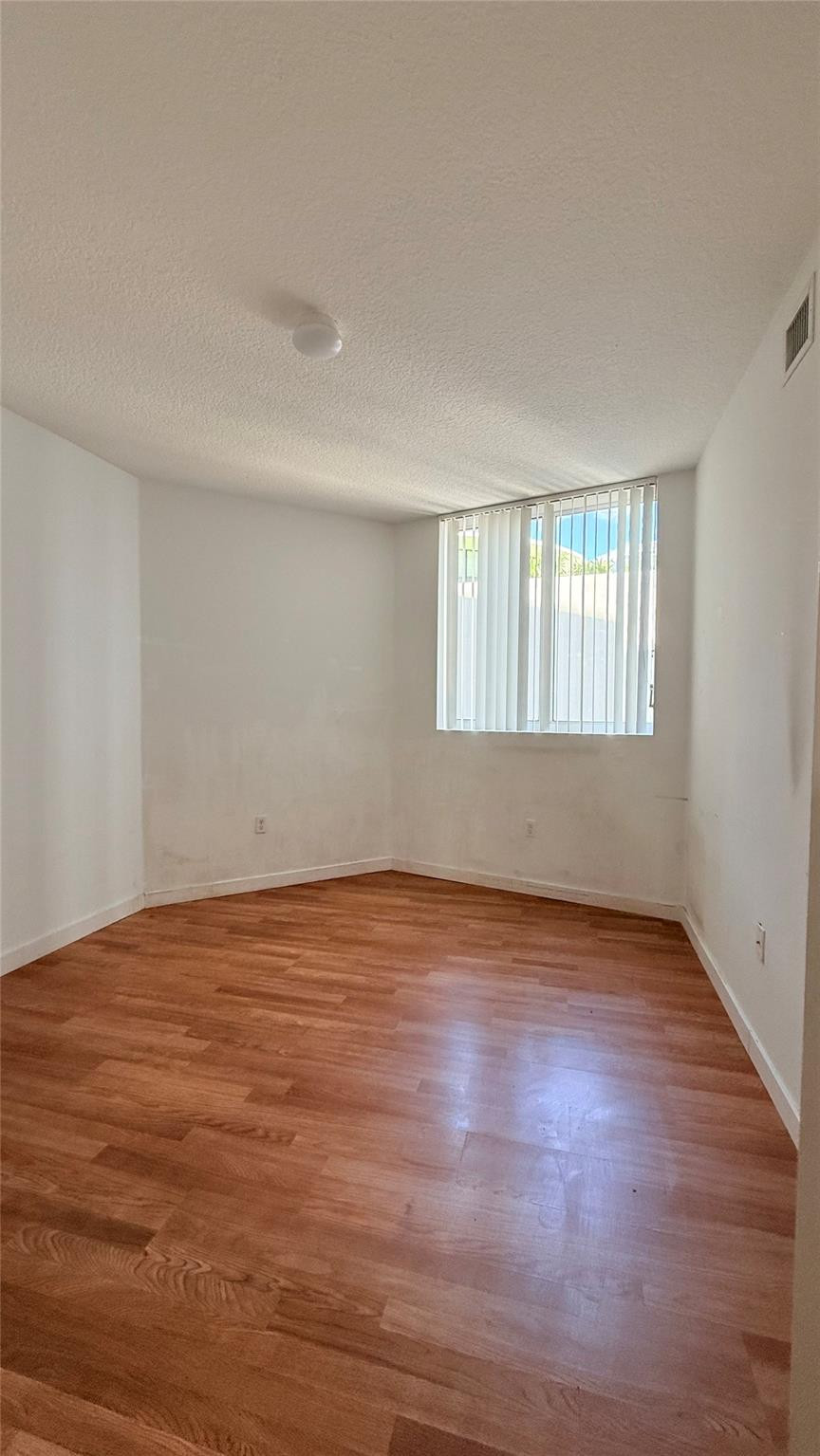 601 NE 23rd #902, Miami FL 33137