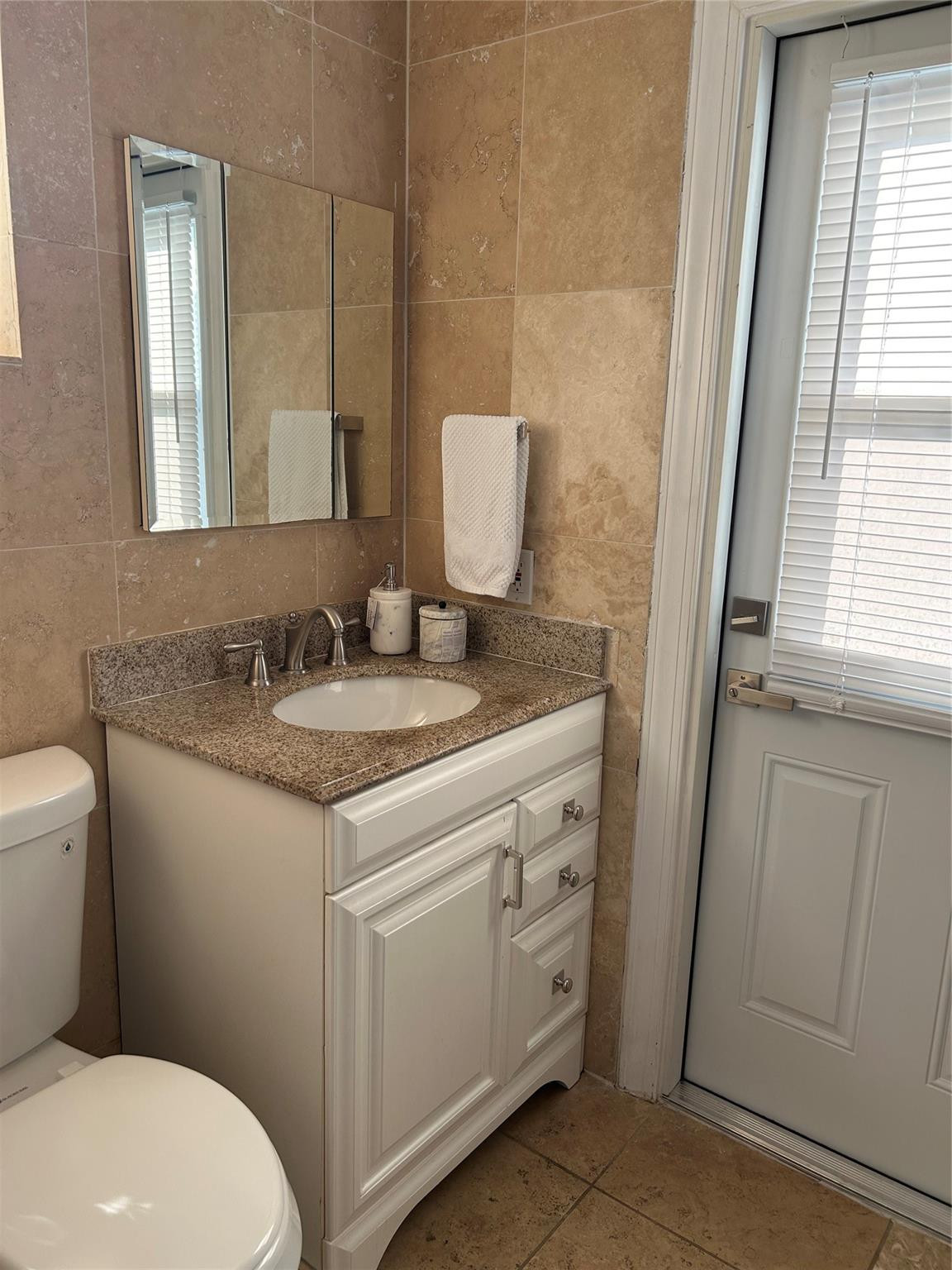 4431 NE 28th, Lighthouse Point FL 33064