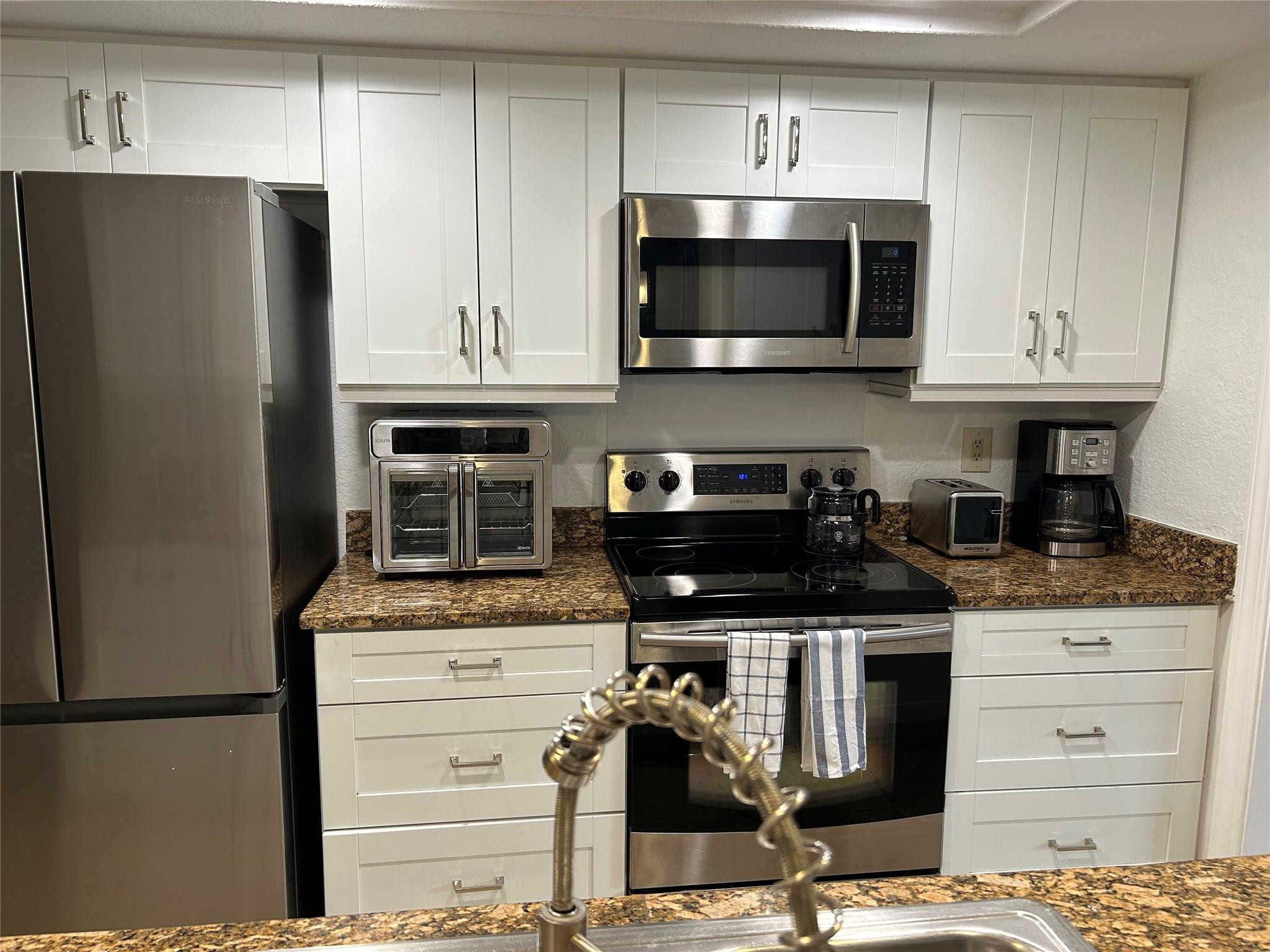 4431 NE 28th, Lighthouse Point FL 33064