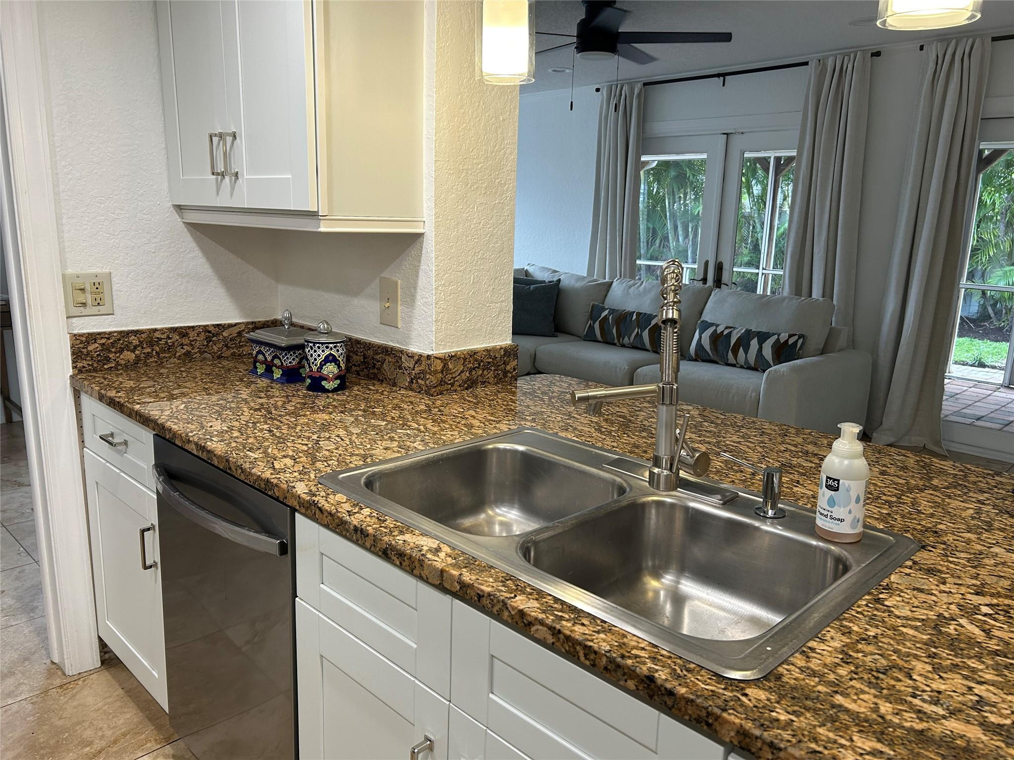 4431 NE 28th, Lighthouse Point FL 33064