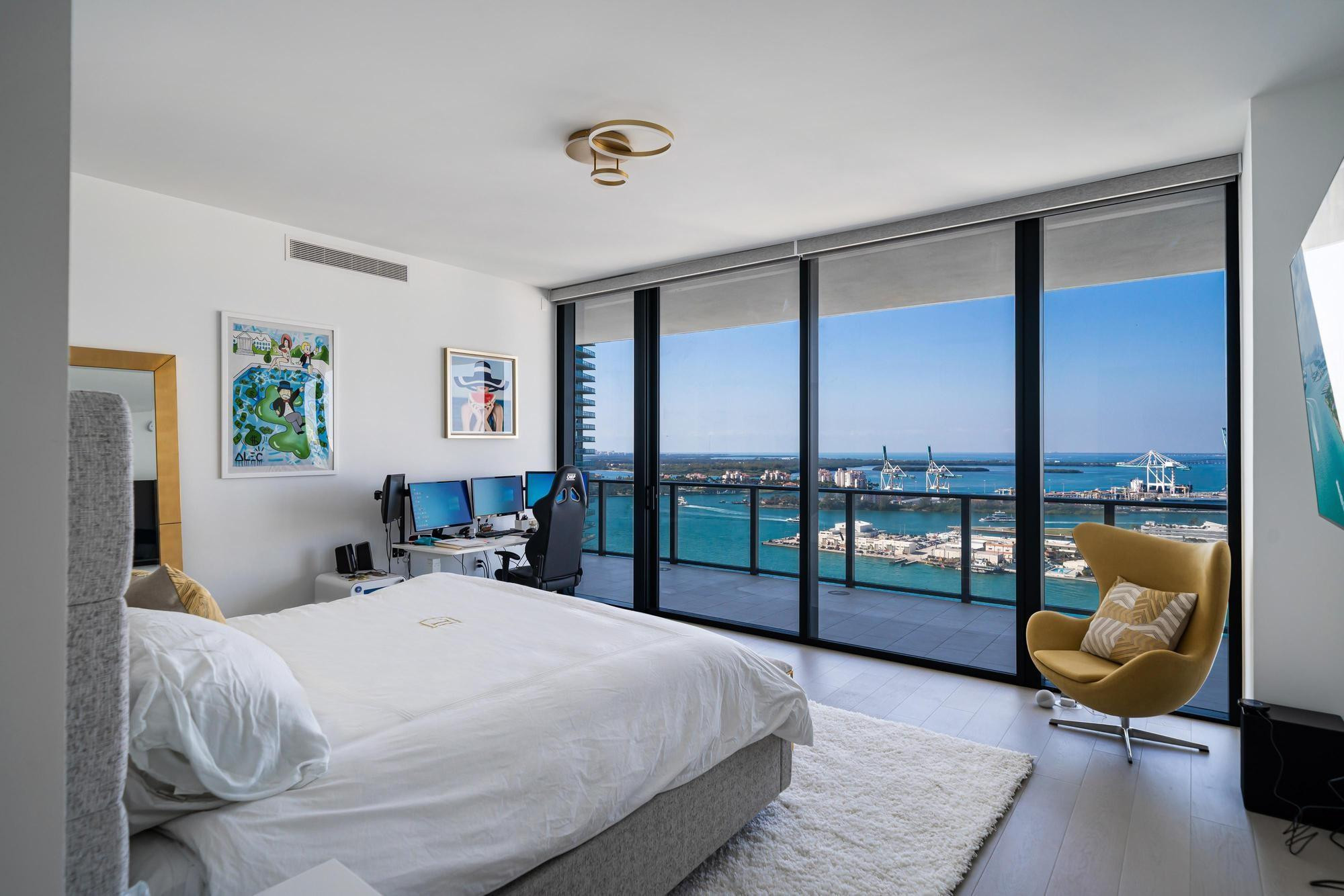 500 Alton #2702, Miami Beach FL 33139