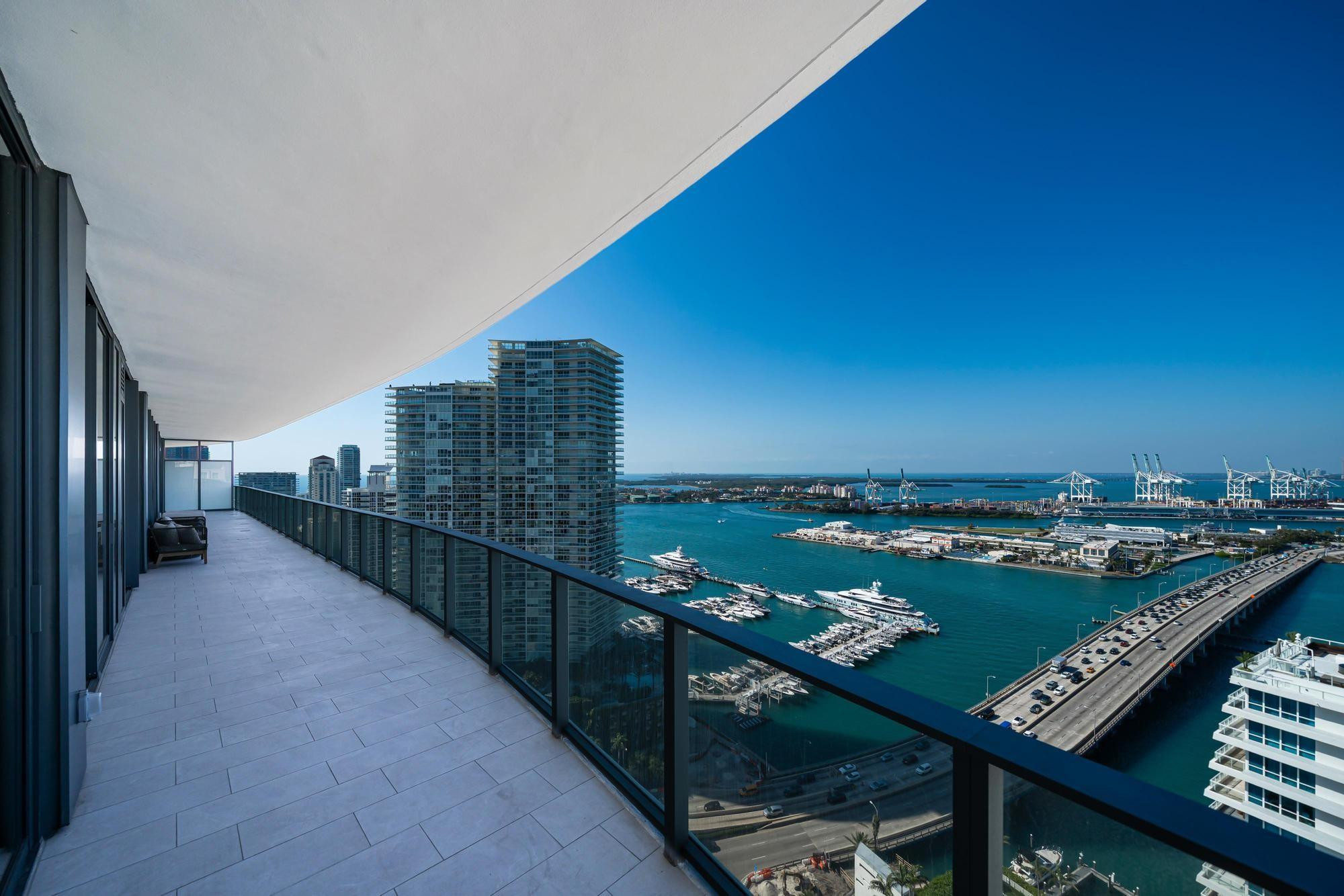 500 Alton #2702, Miami Beach FL 33139