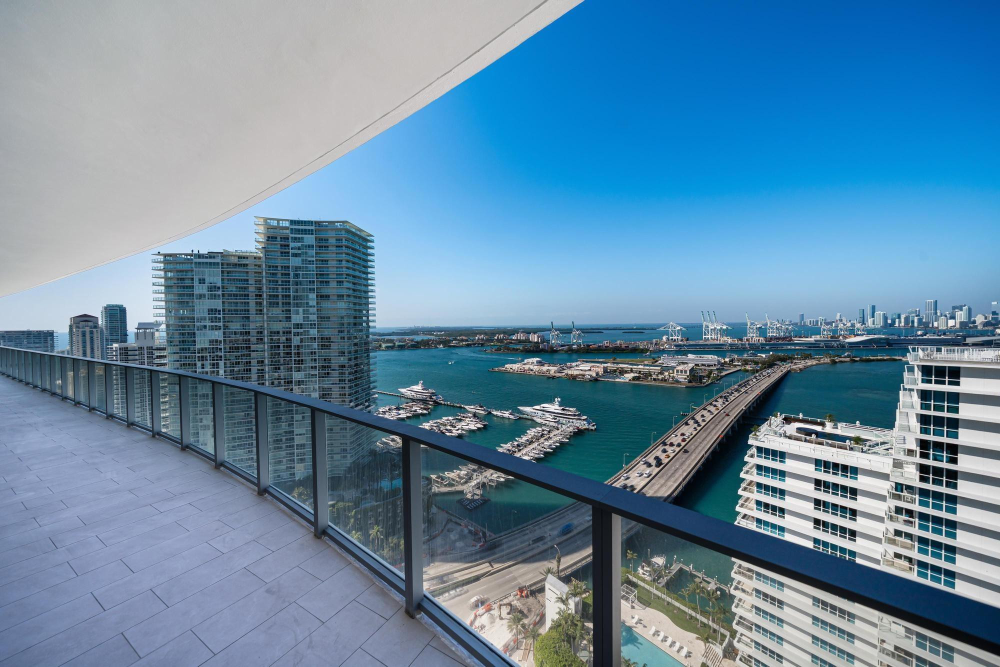 500 Alton #2702, Miami Beach FL 33139