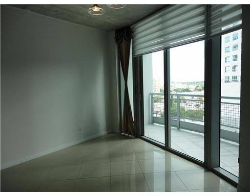 690 SW 1st #1427, Miami FL 33130
