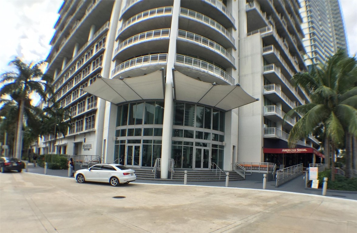 690 SW 1st #1427, Miami FL 33130