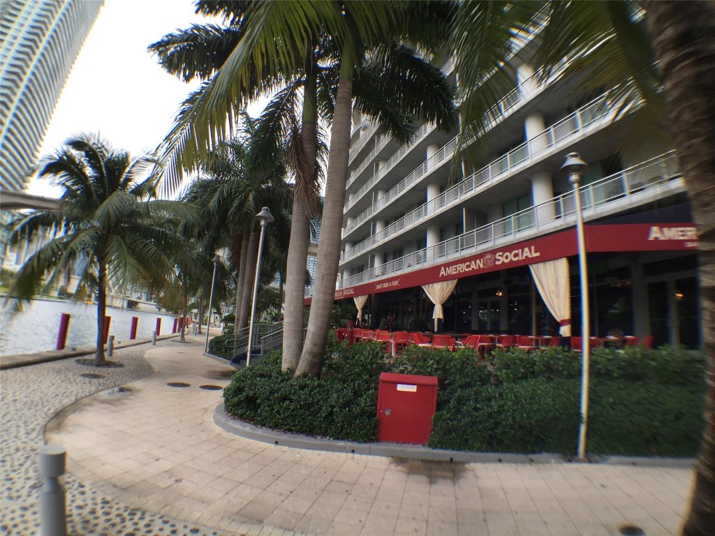 690 SW 1st #1427, Miami FL 33130