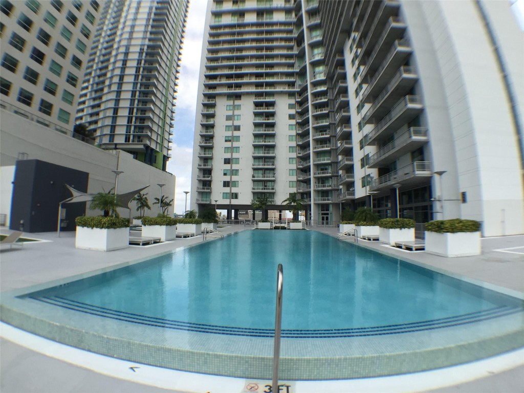 690 SW 1st #1427, Miami FL 33130