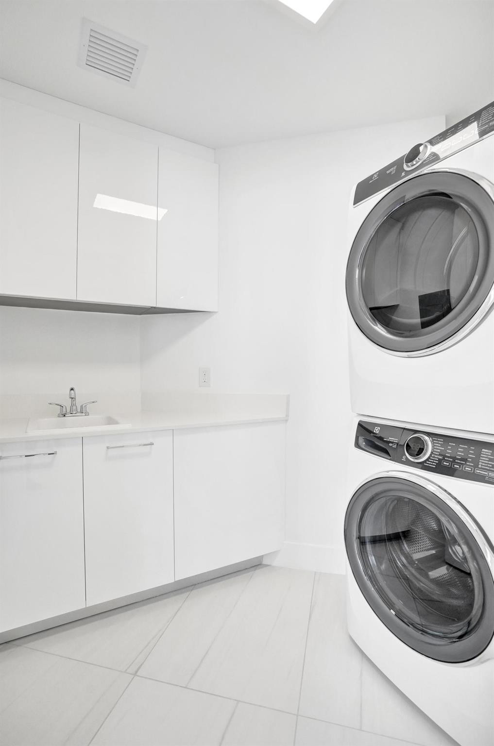153 N Seabreeze #504-s, Fort Lauderdale FL 33304