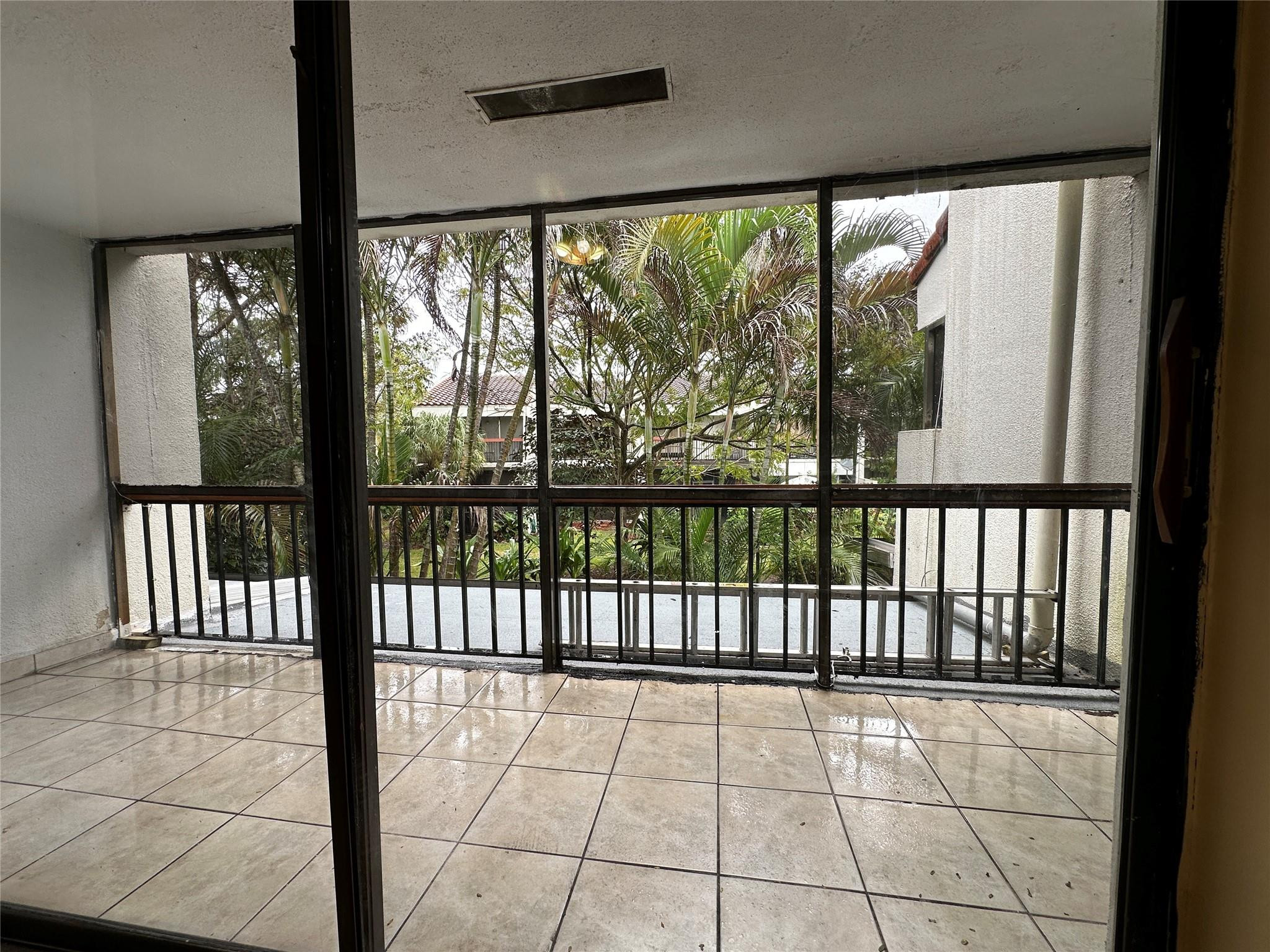 6630 Racquet Club #163, Fort Lauderdale FL 33319