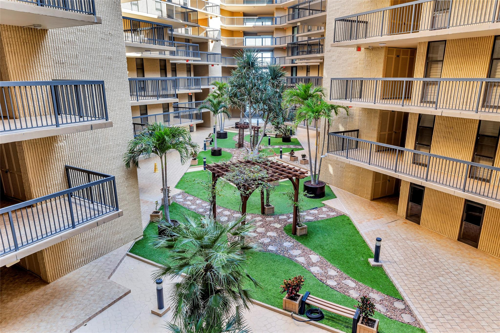 1167 Hillsboro Mile #306, Hillsboro Beach FL 33062