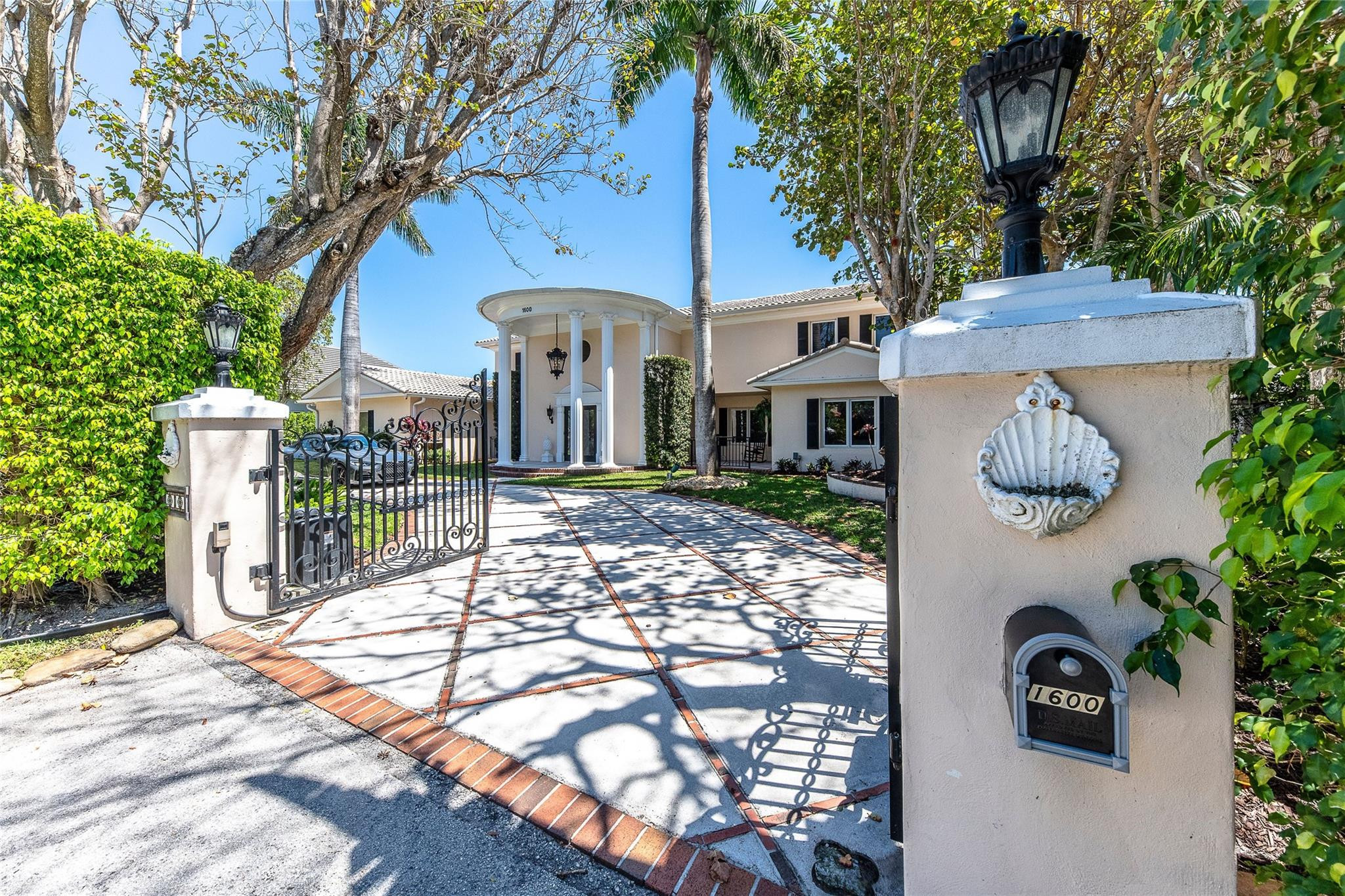 1600 S Ocean, Fort Lauderdale FL 33316