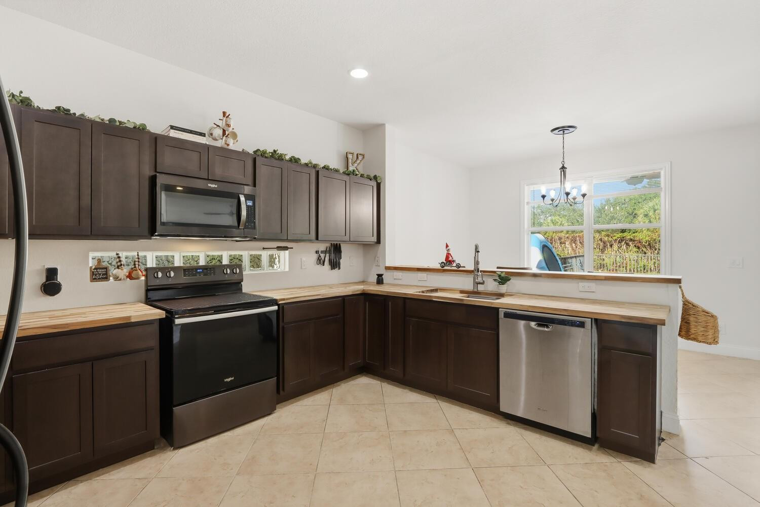 1085 Center Stone, Riviera Beach FL 33404
