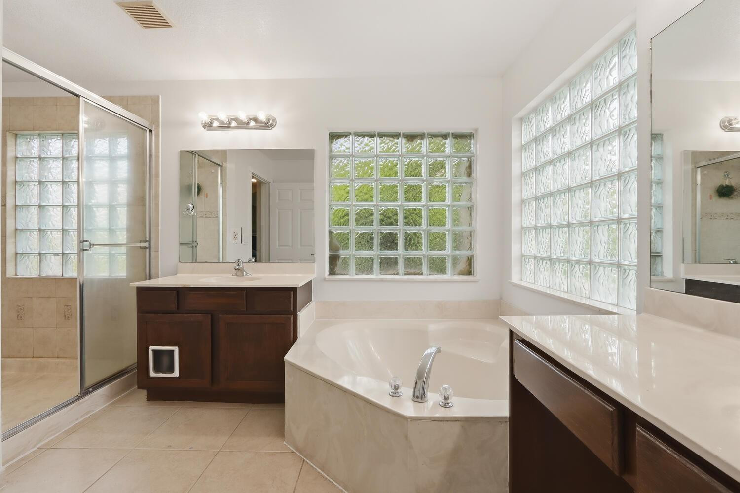 1085 Center Stone, Riviera Beach FL 33404