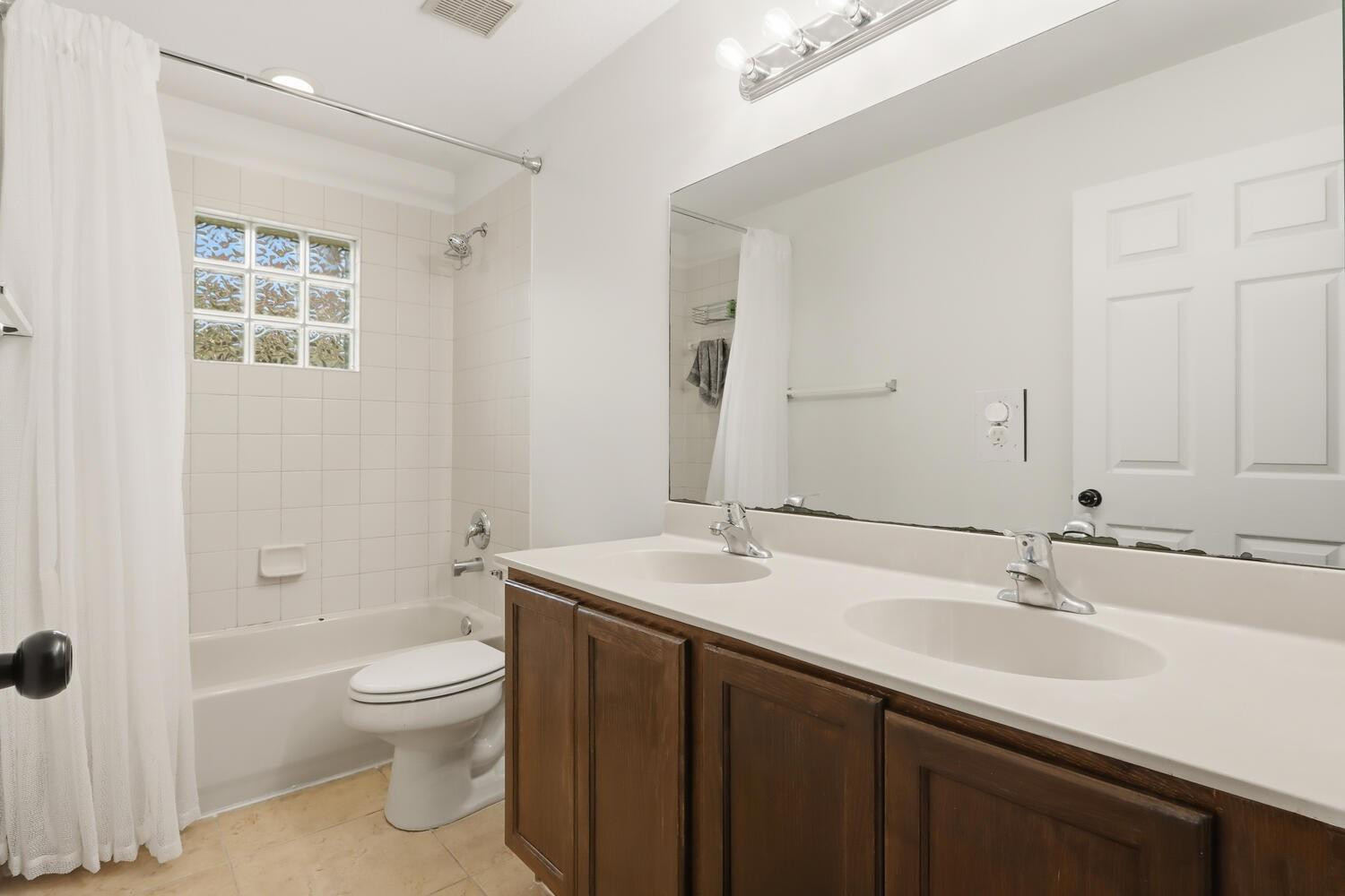 1085 Center Stone, Riviera Beach FL 33404