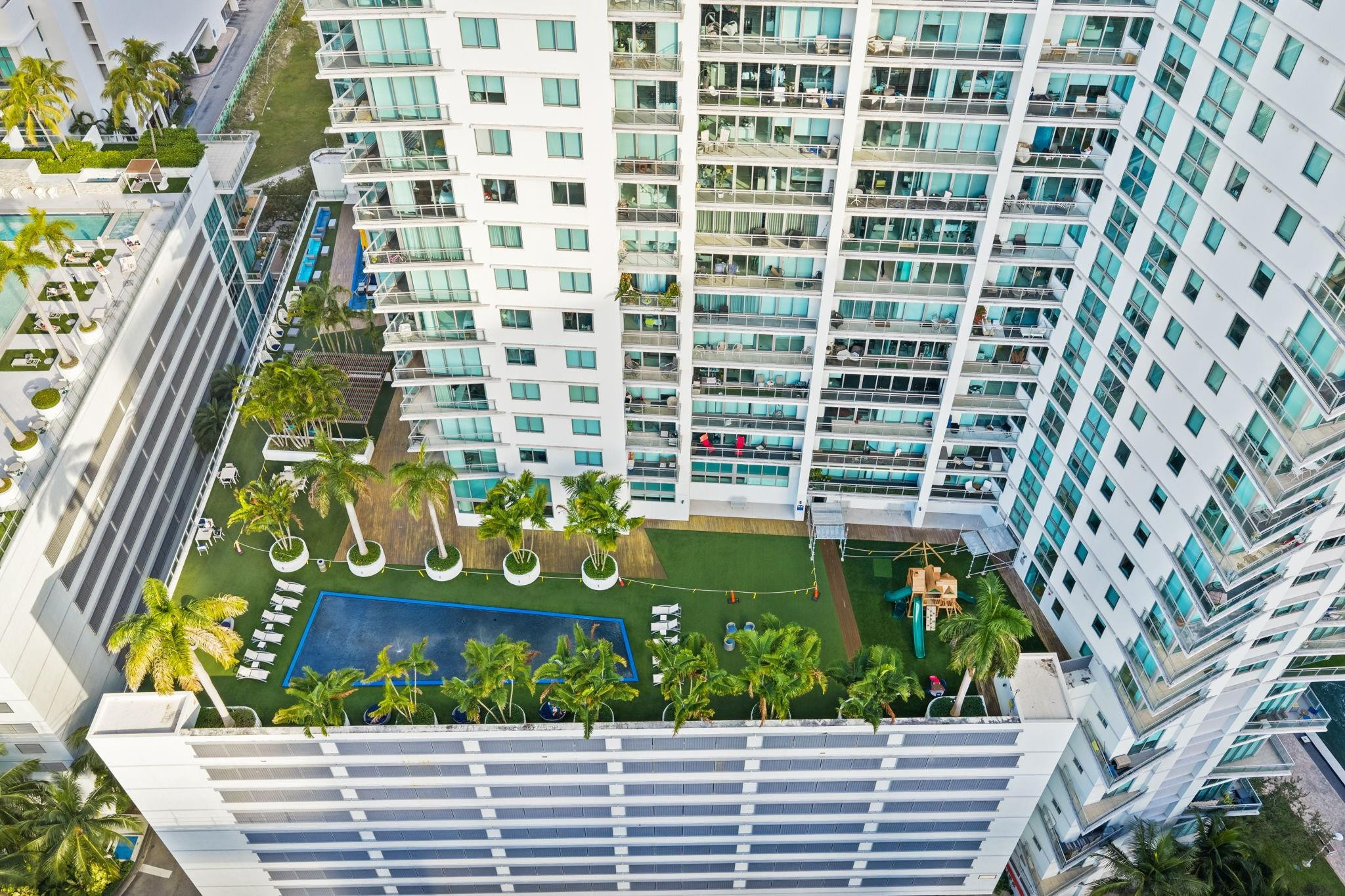 92 SW 3rd #1807, Miami FL 33130