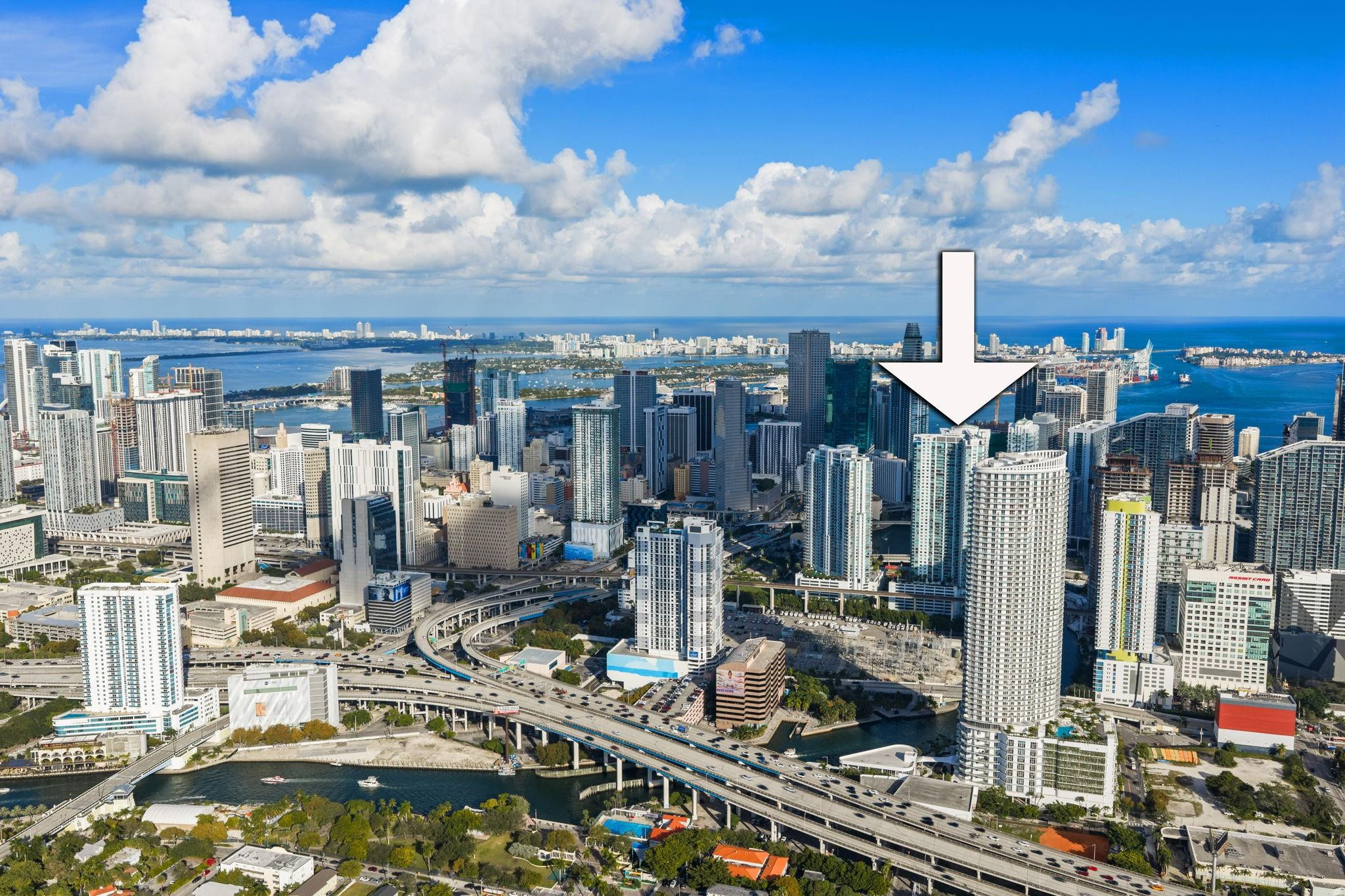 92 SW 3rd #1807, Miami FL 33130
