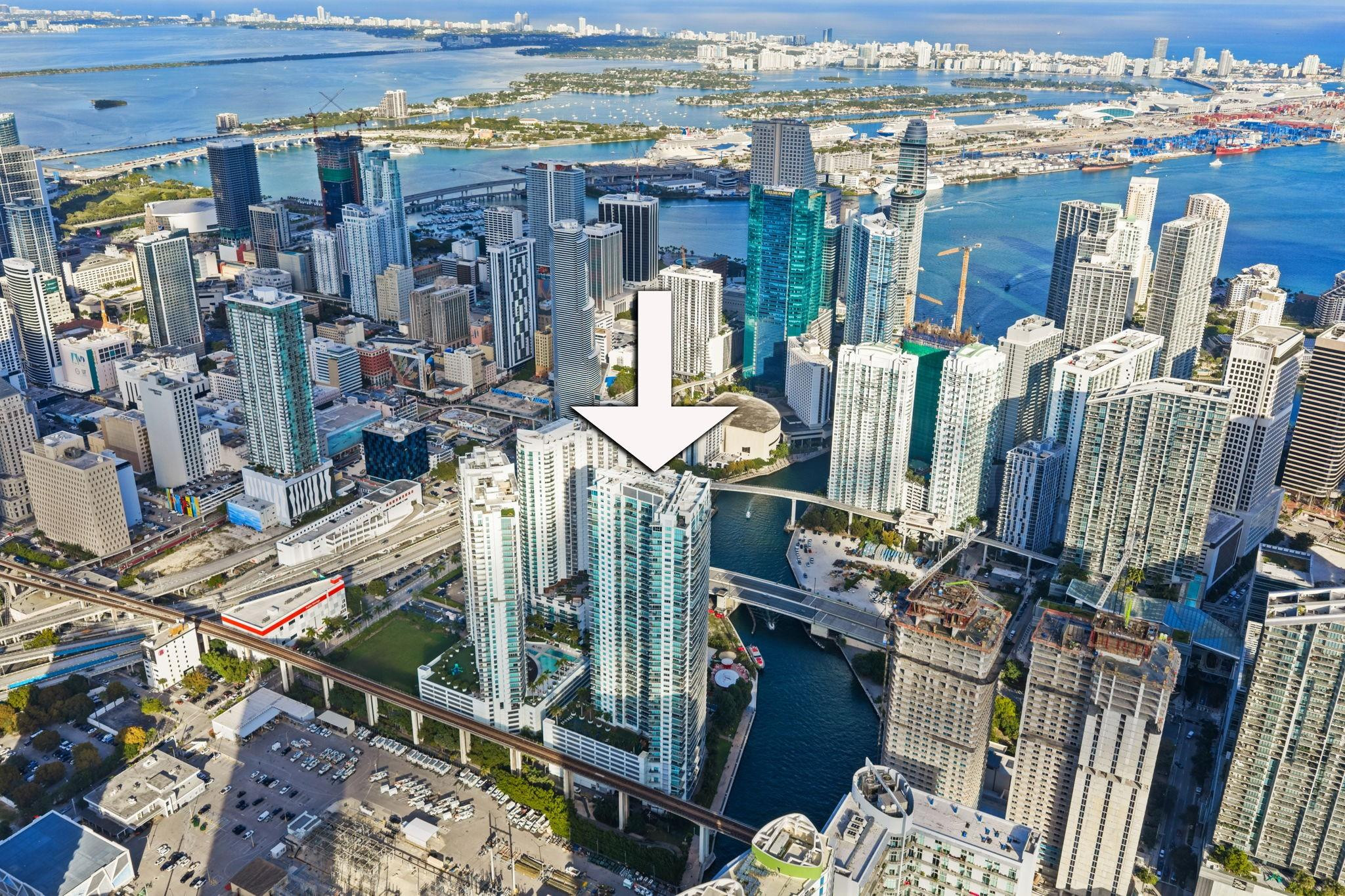 92 SW 3rd #1807, Miami FL 33130